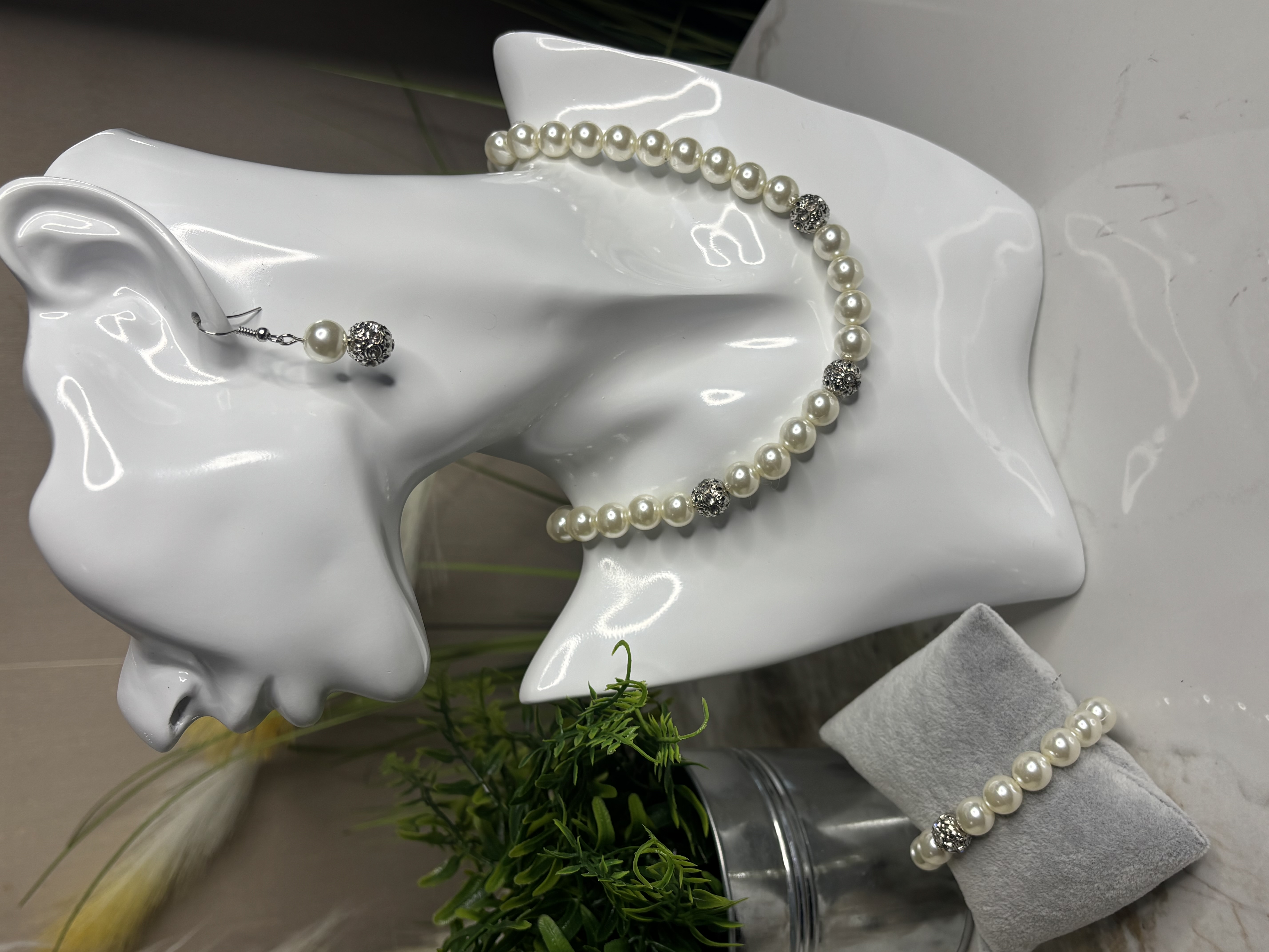 Perlų papuošalų komplektas