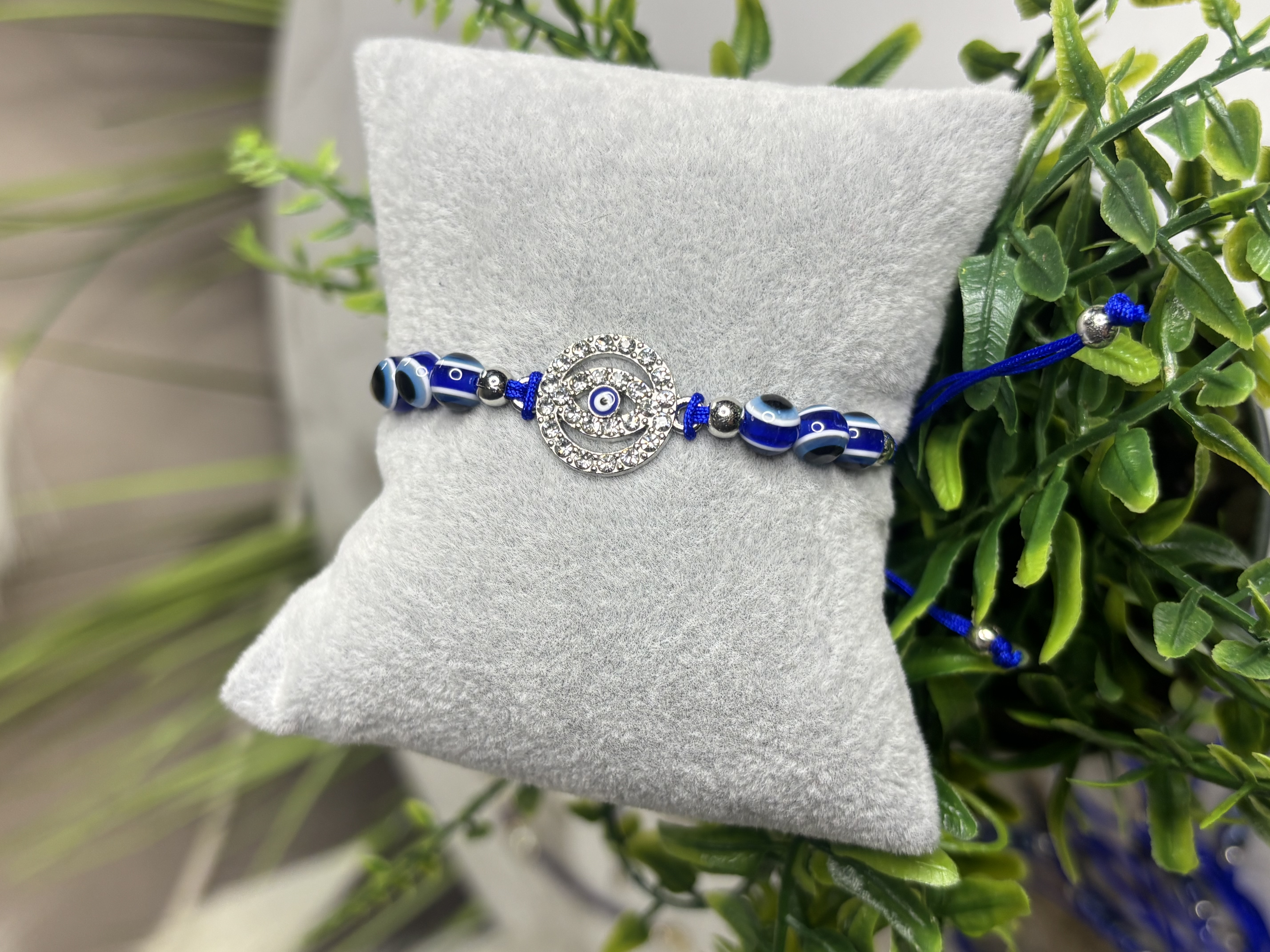 Apsauginė apyrankė su mėlyna akimi