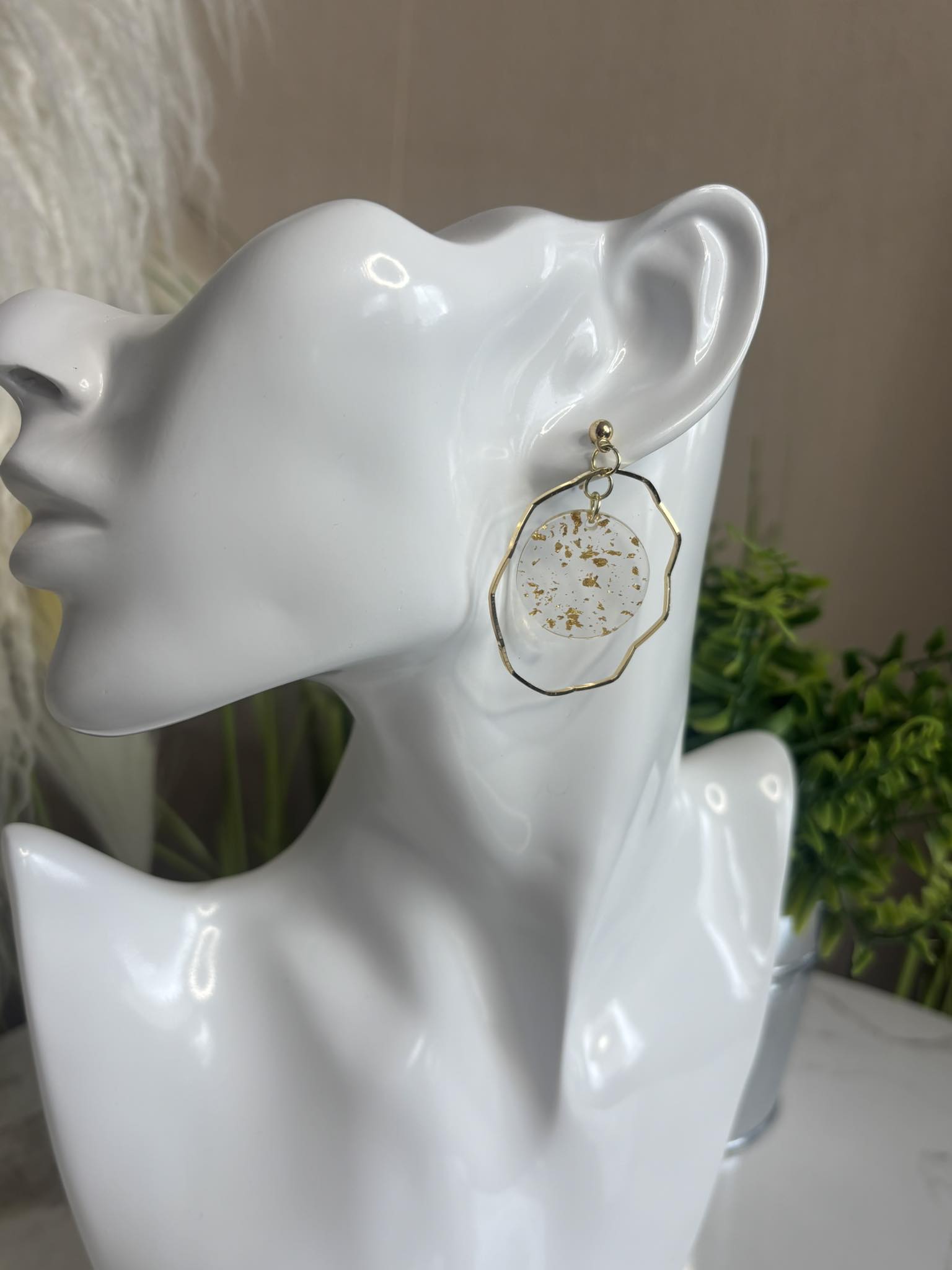 Rankų darbo auskarai