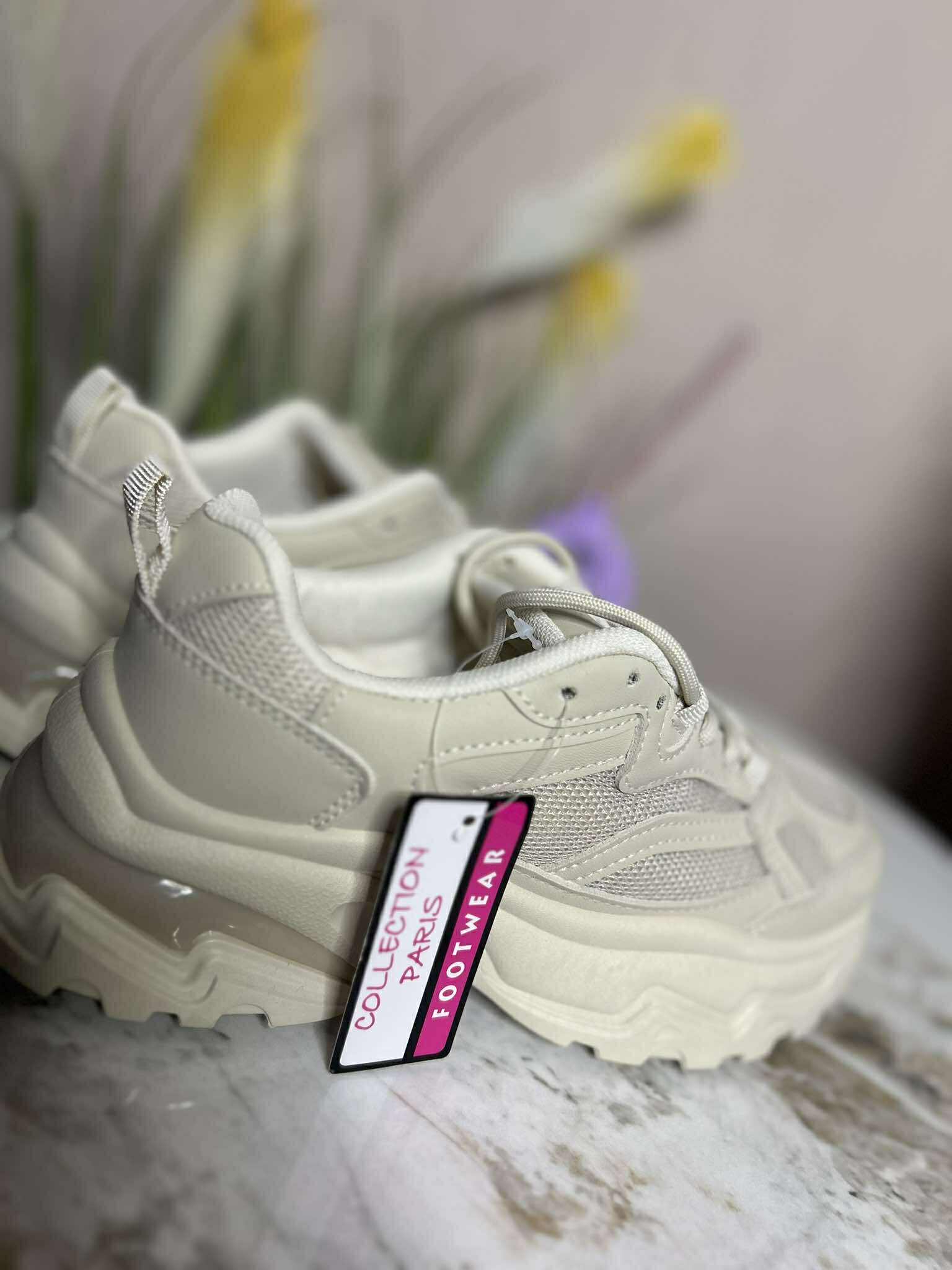 Kreminės spalvos laisvalaikio batai