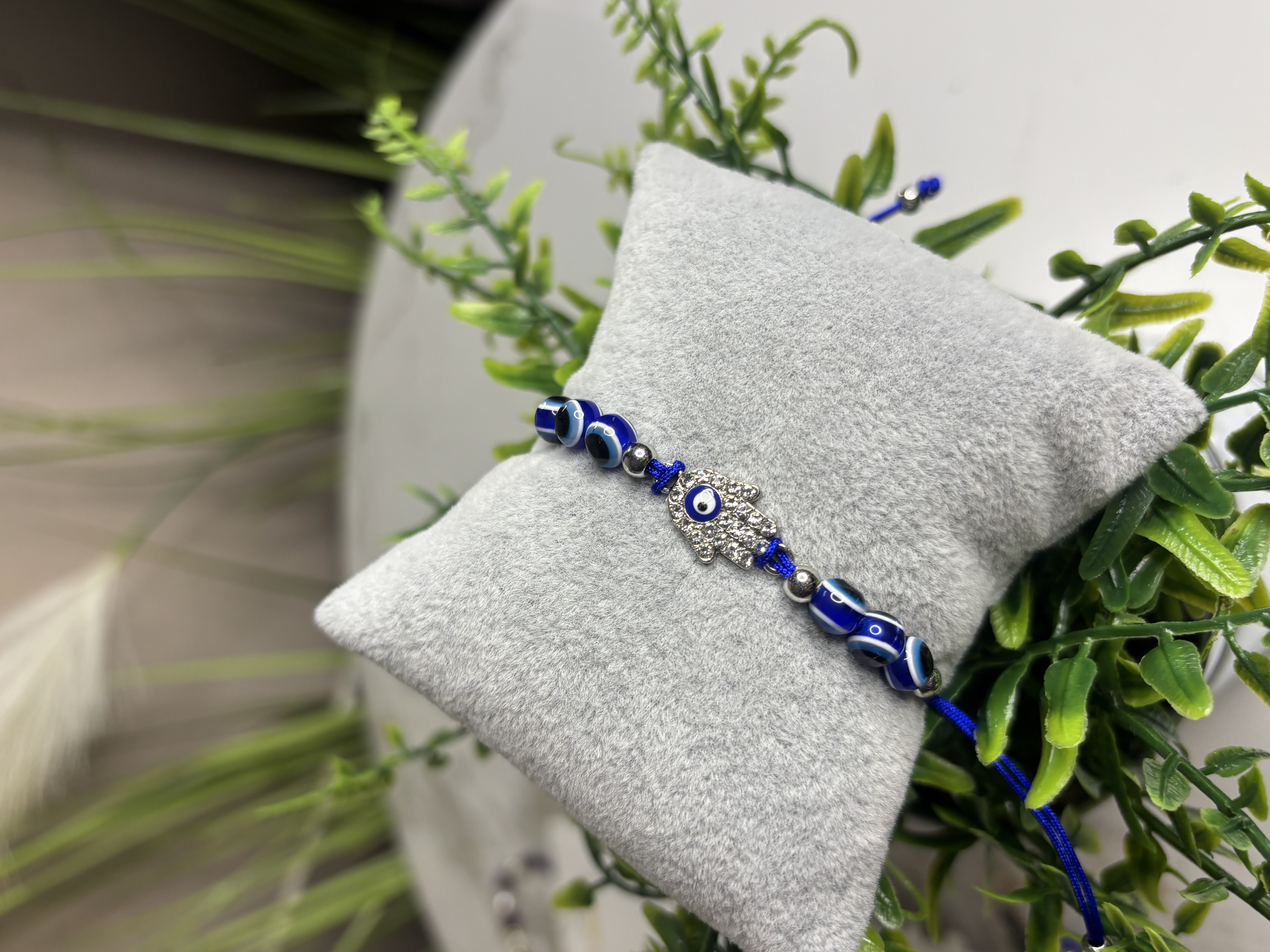 Apyrankė su Hamsa ranka ir blogos akies karoliukais