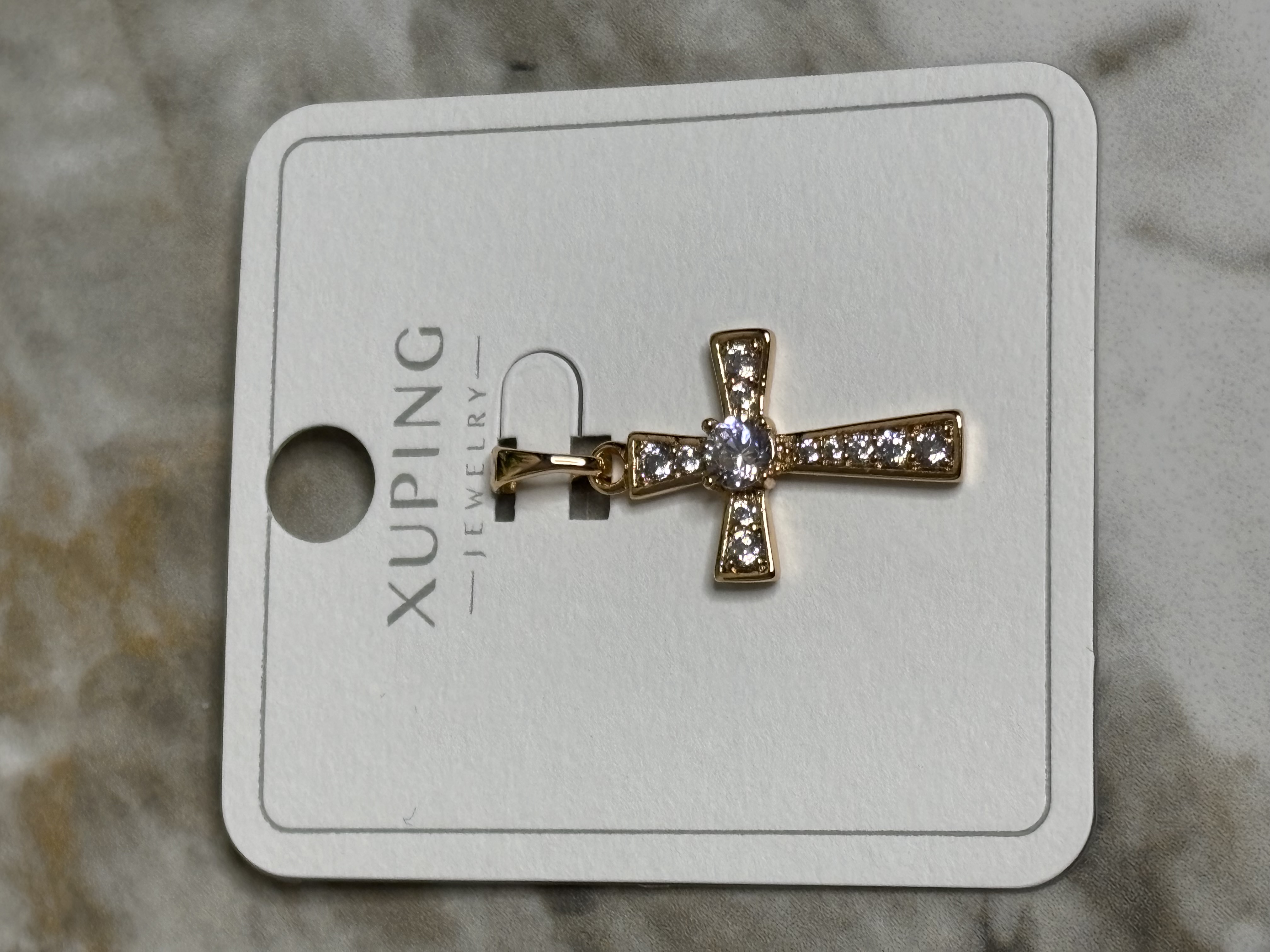 Auksinis kryžiaus pakabukas su cirkoniais