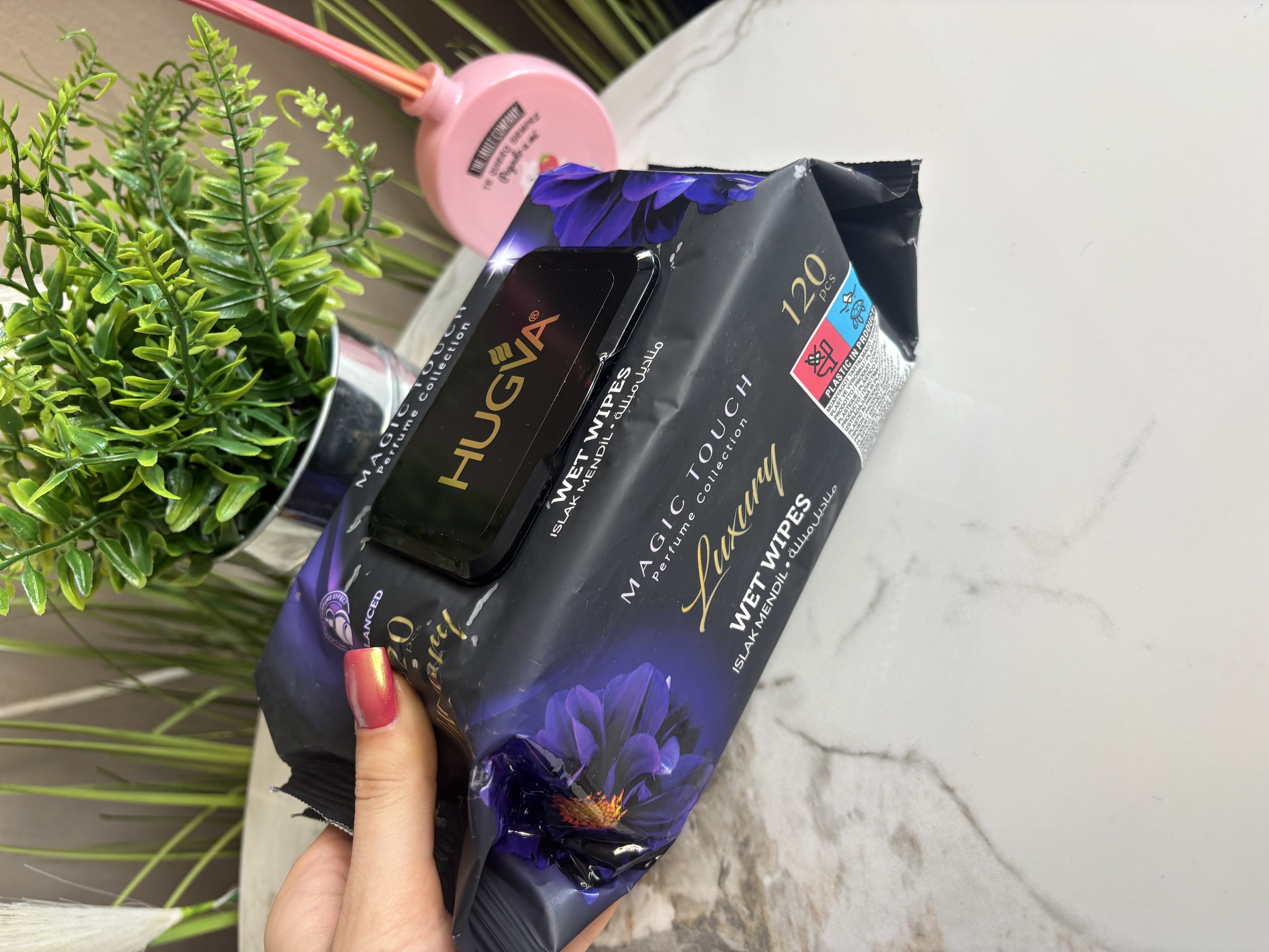 HUGVA parfumuotos servetėlės