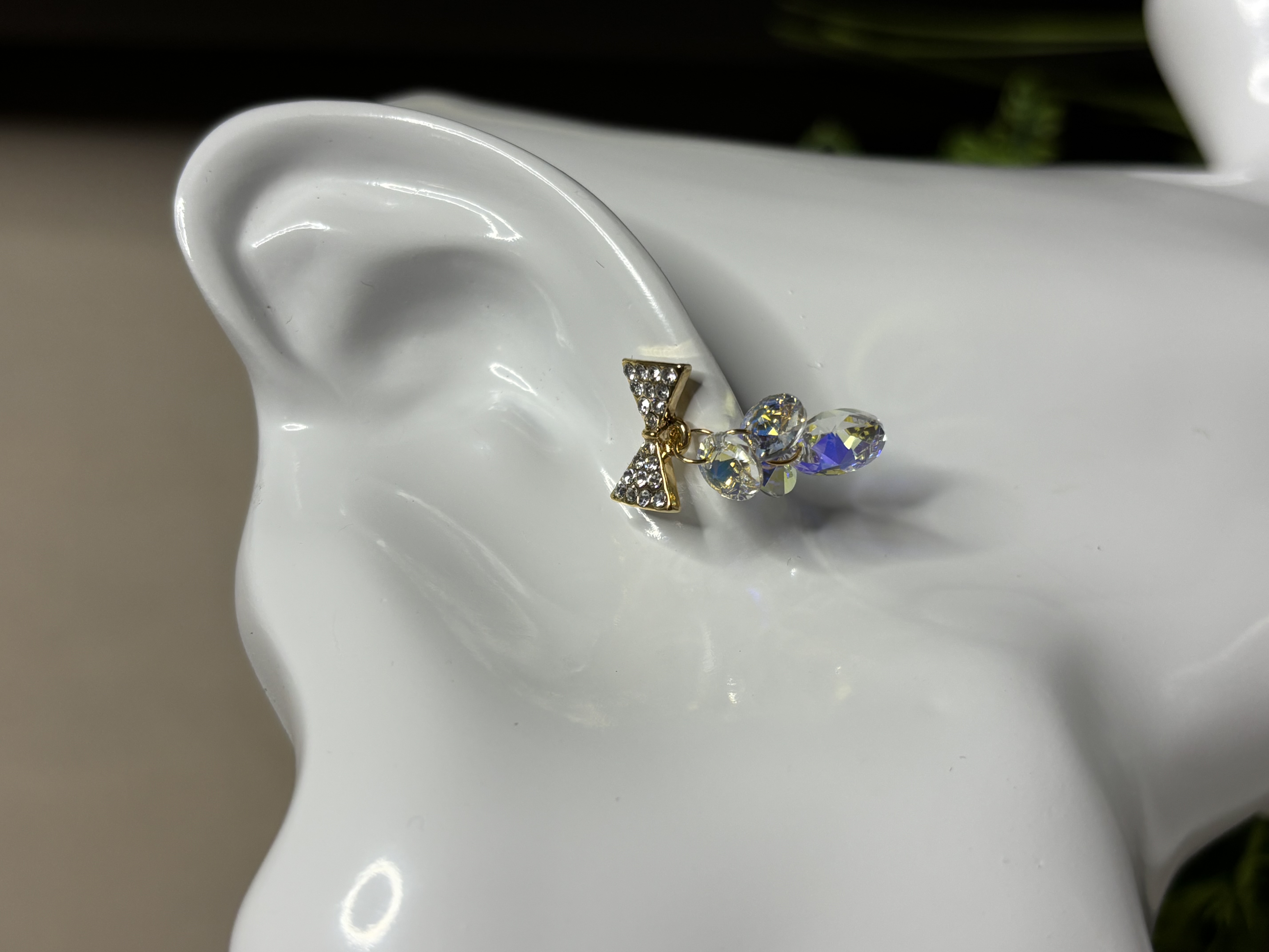 Auskarai su kristalais