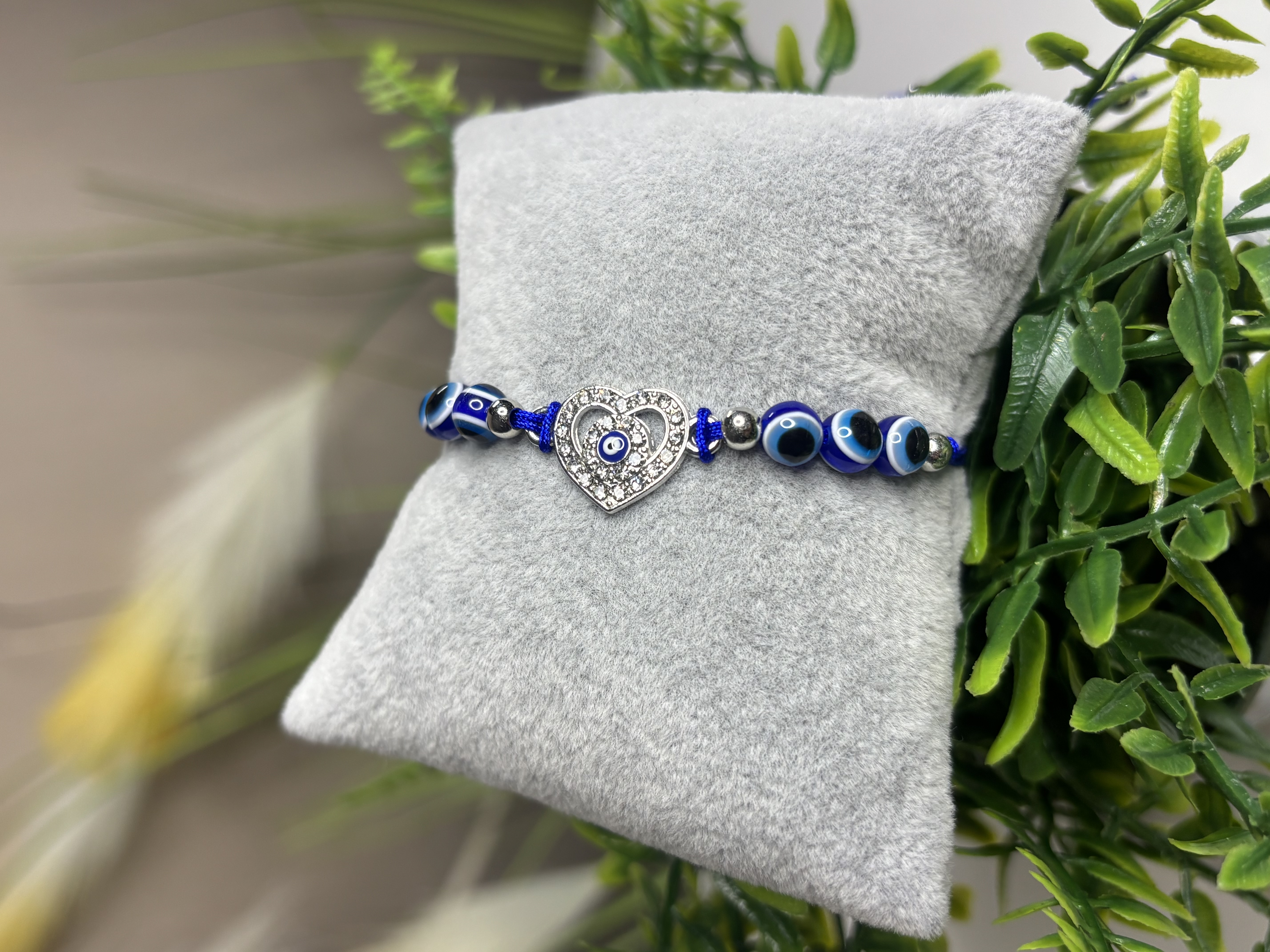 Apyrankė su širdies pakabuku