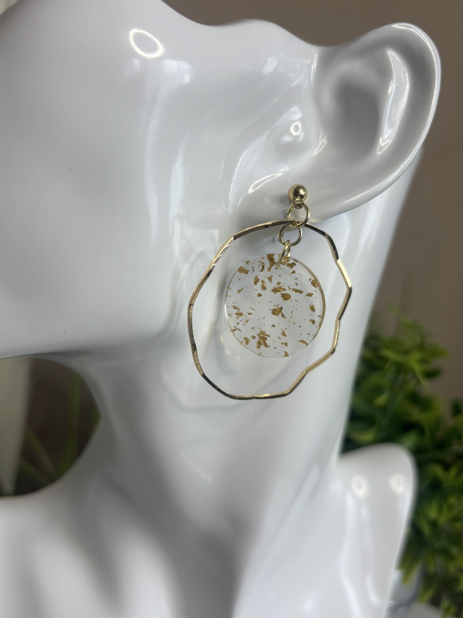 Rankų darbo auskarai