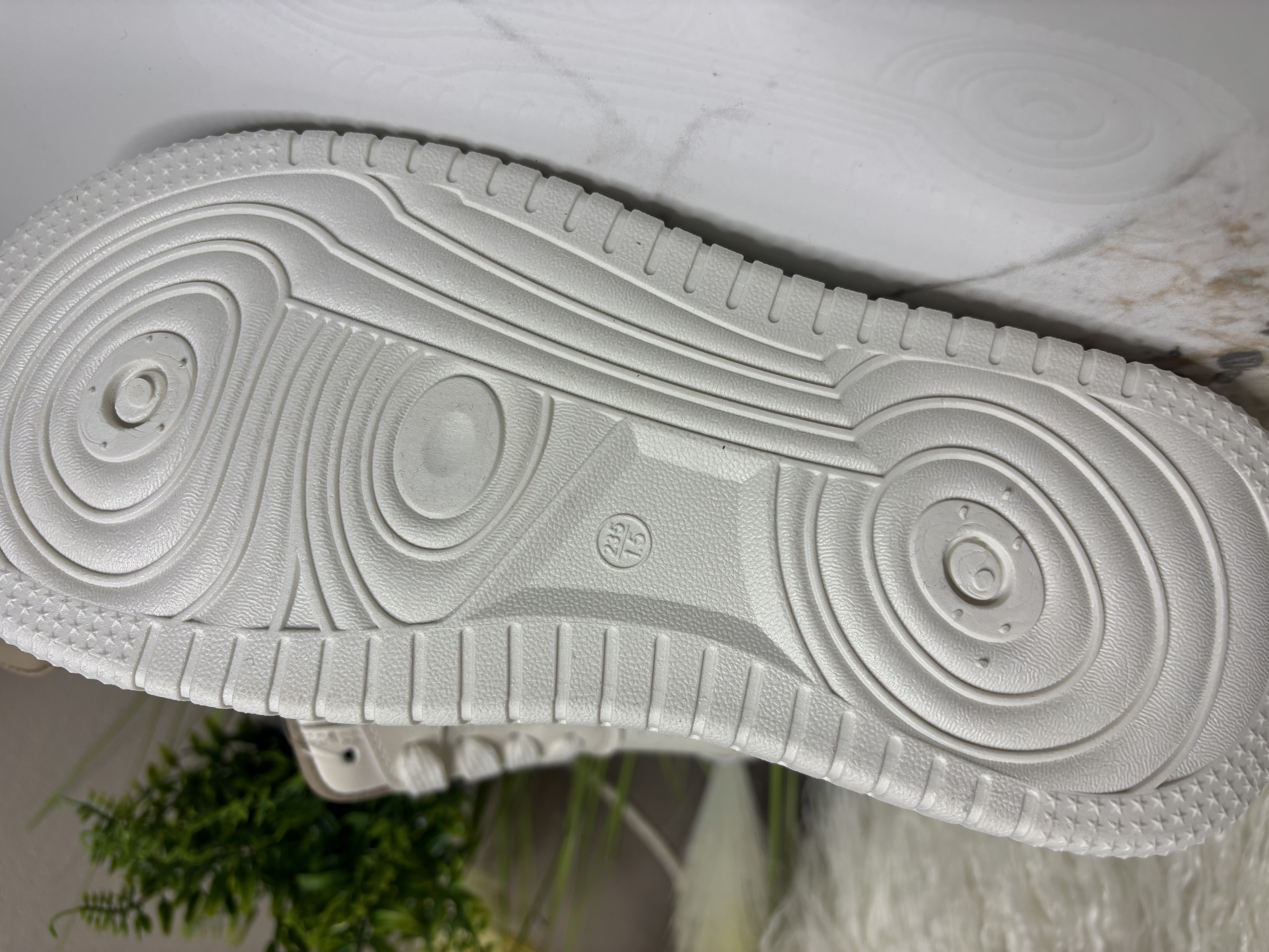 Balti laisvalaikio sportbačiai