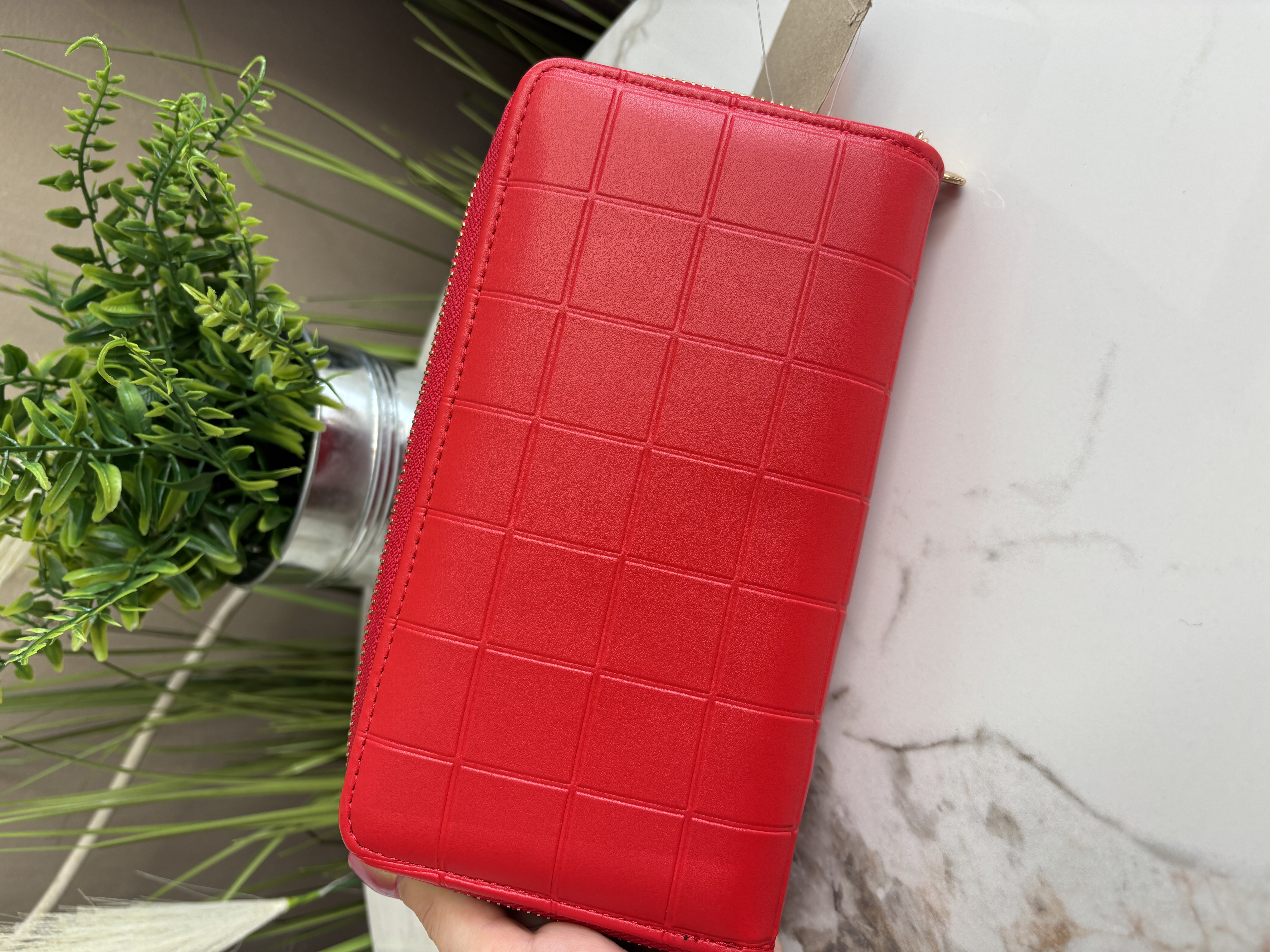 Raudona moteriška piniginė