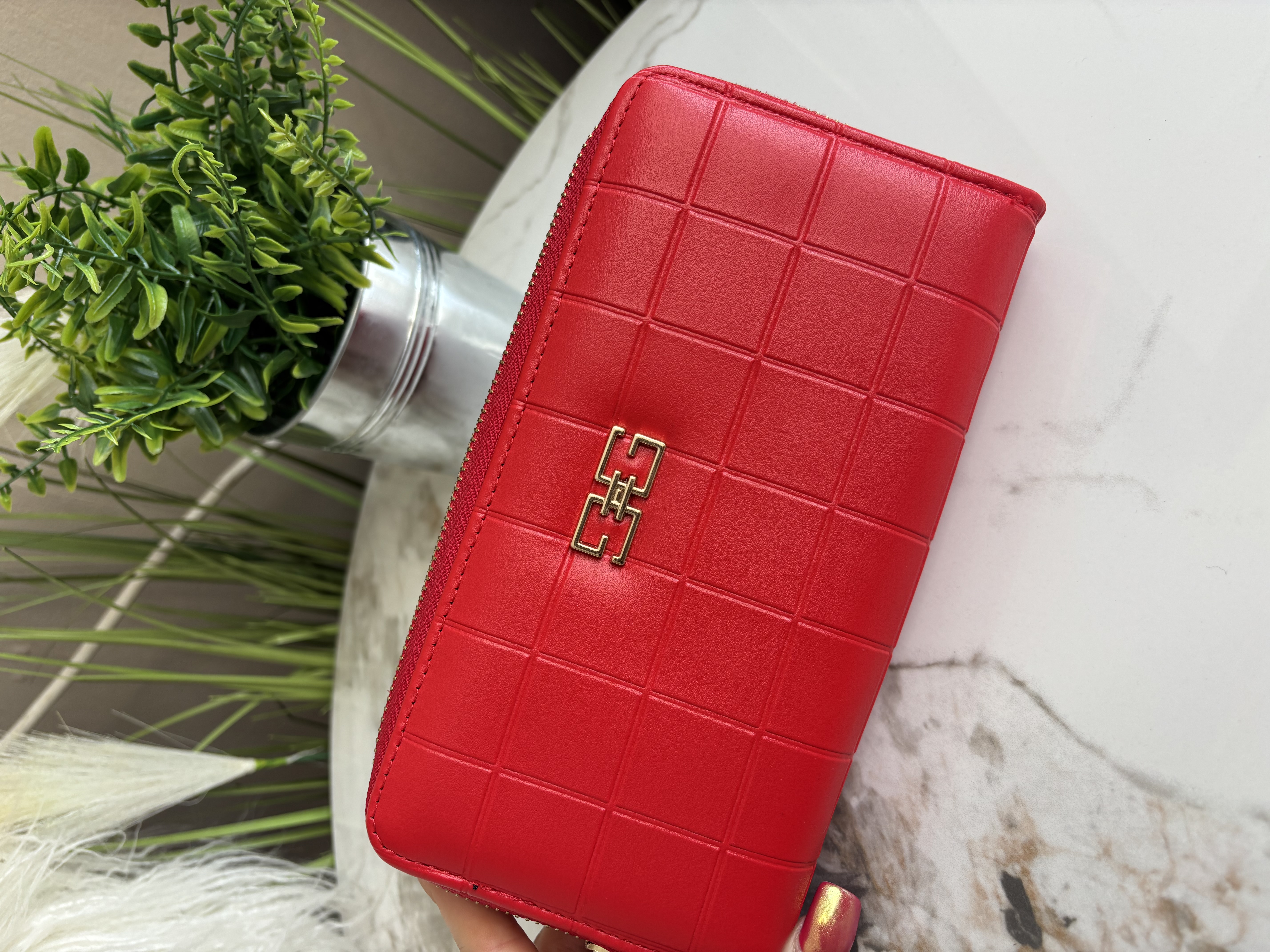 Raudona moteriška piniginė