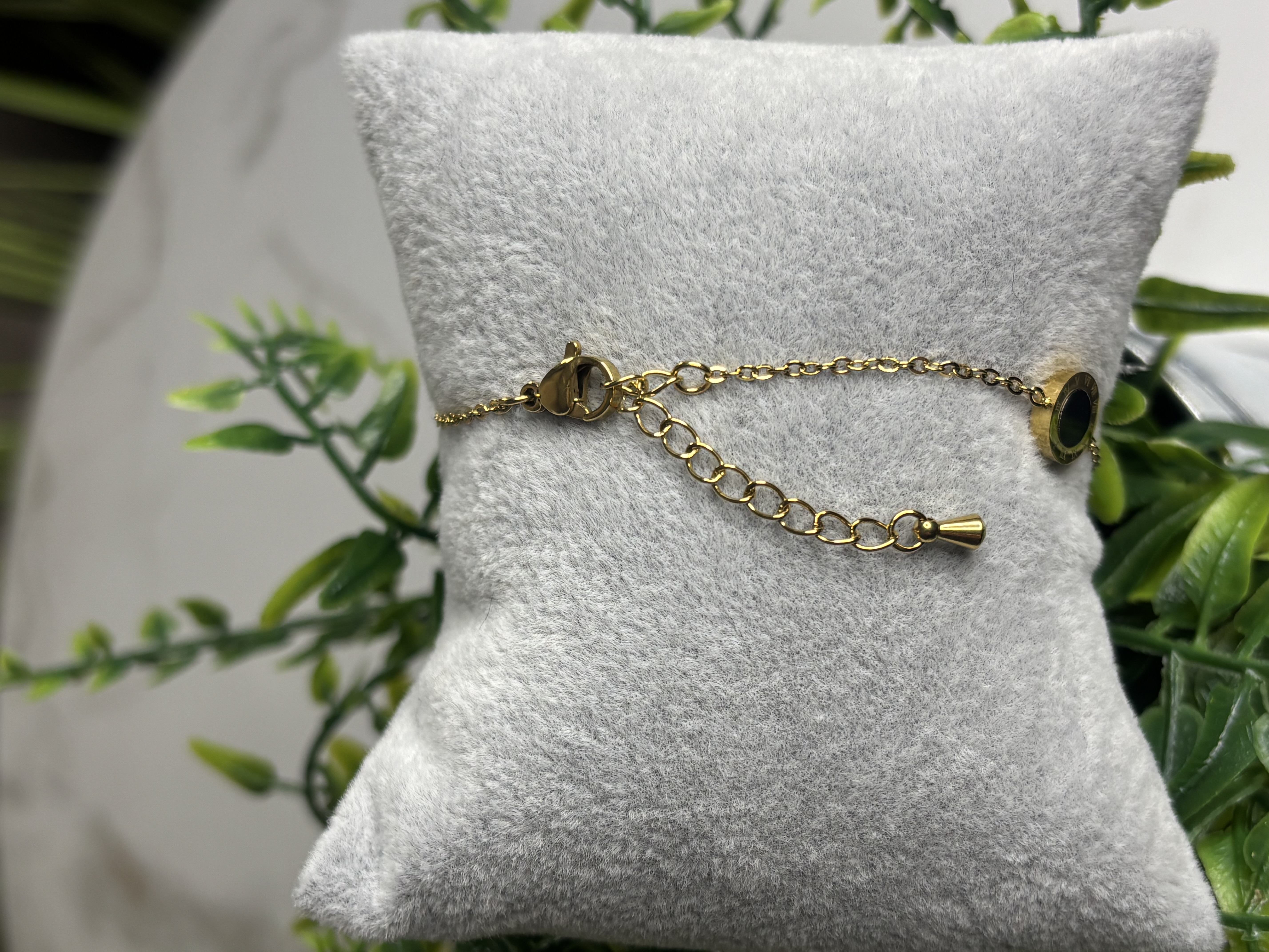 Auksinė apyrankė su cirkoniu