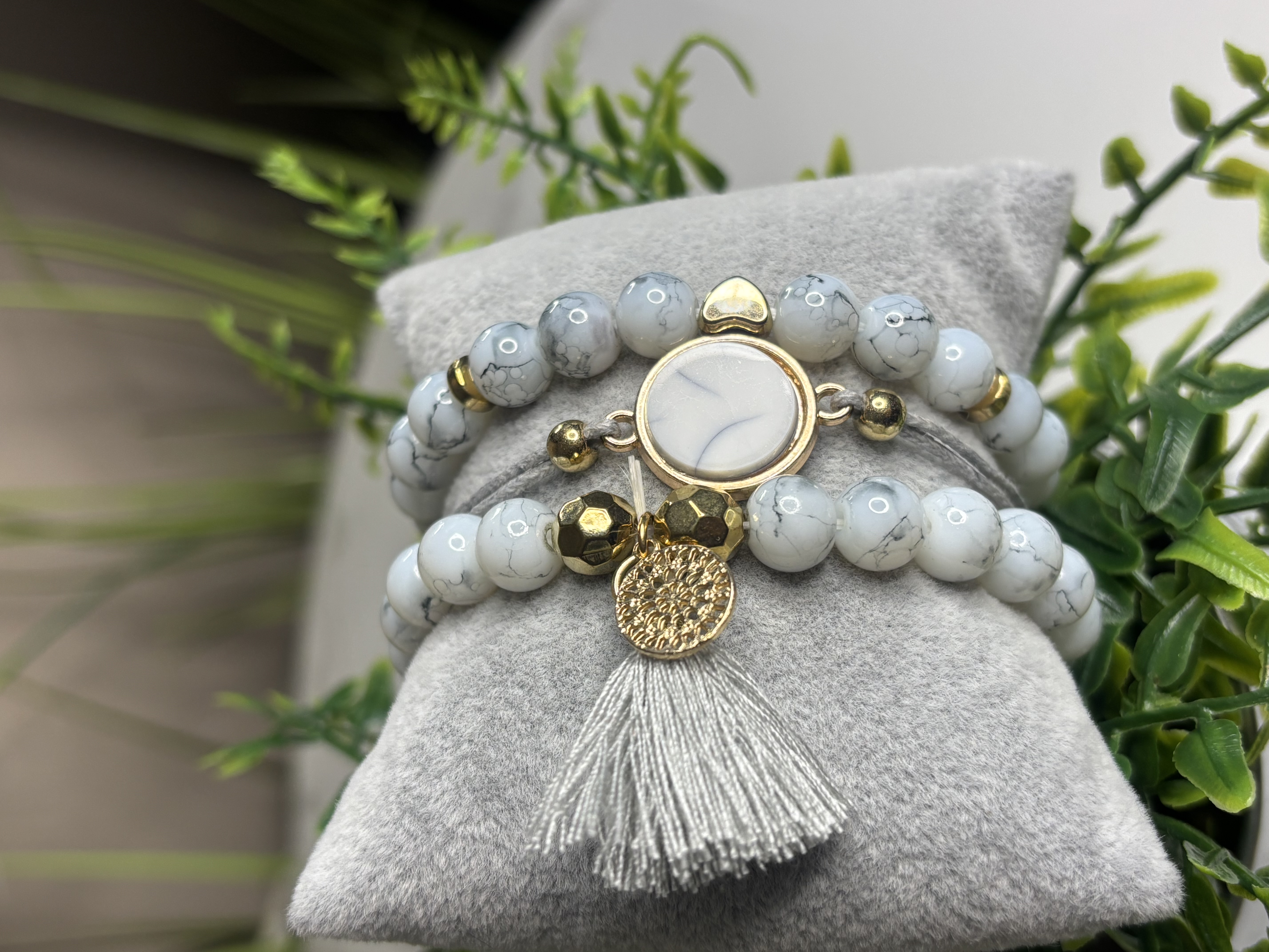 Rankų darbo apyrankių rinkinys