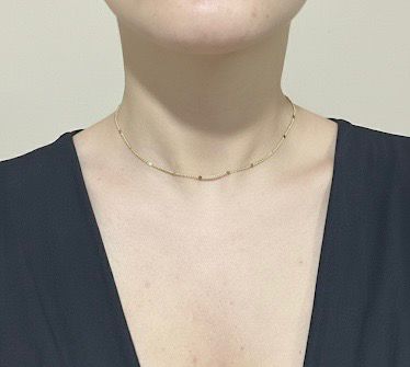 Colar choker mini corações