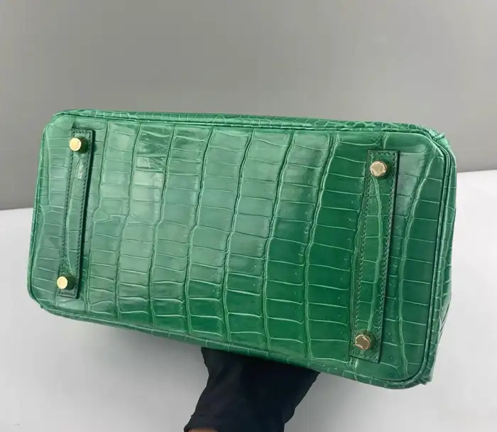 Hermes Birkin 30 Bamboo Green Shiny Porosus Crocodile Bag GHW