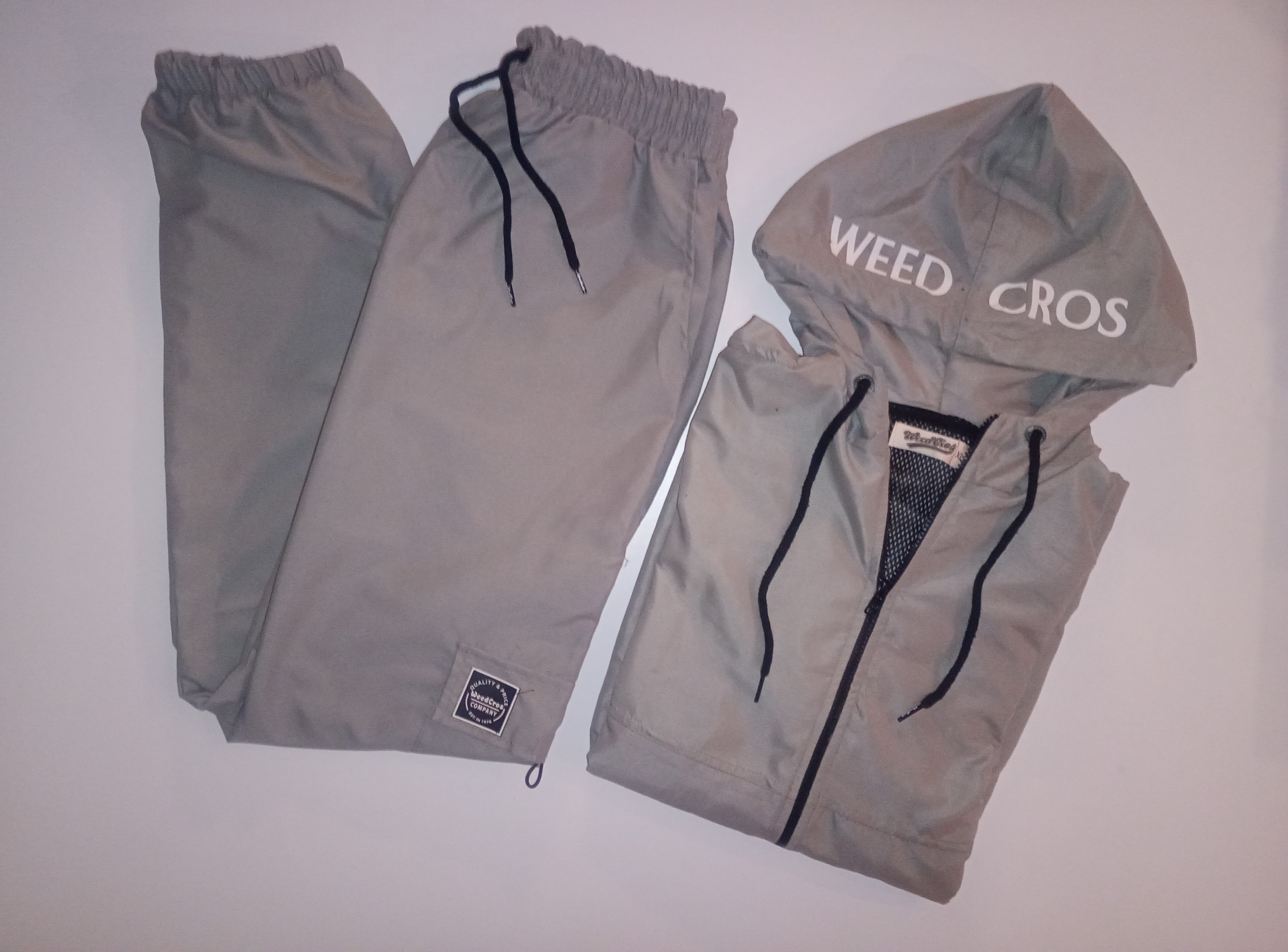 Conjunto deportivo Weedcros