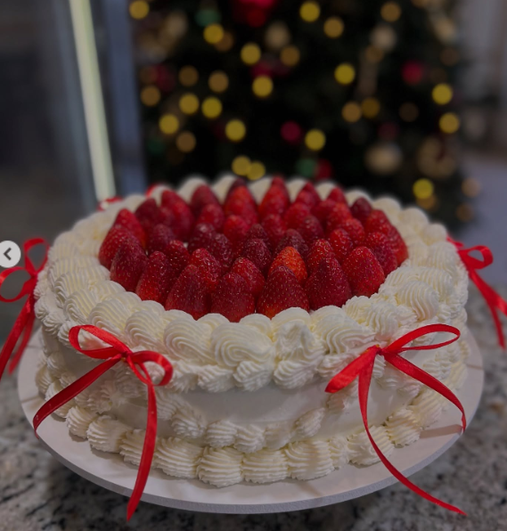 Strawberry Cream Cake