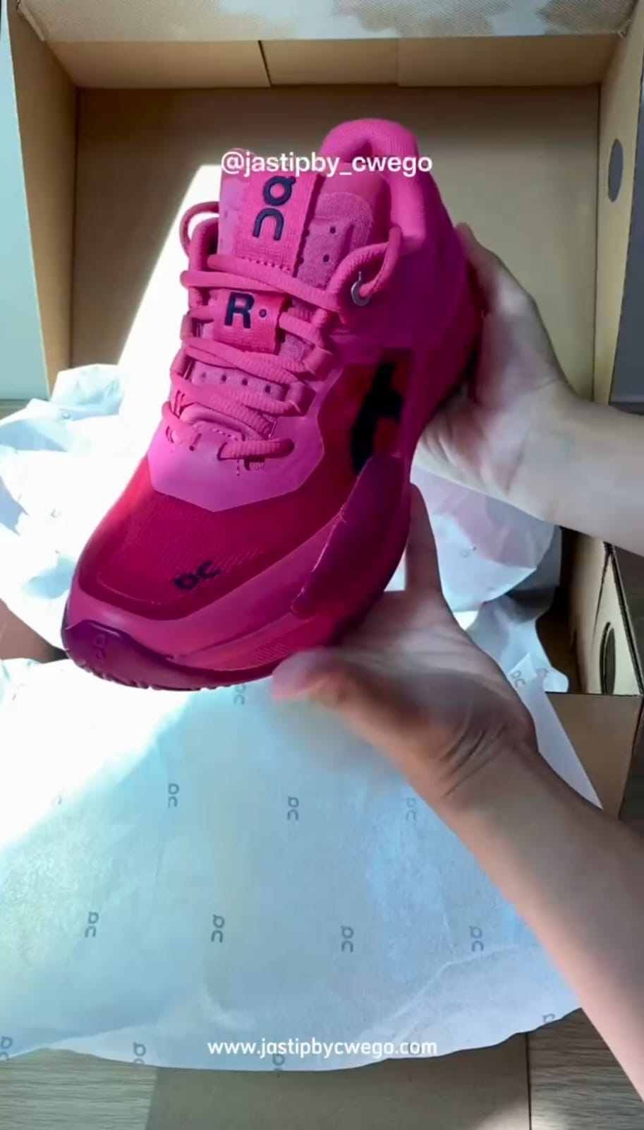 Sepatu Olahraga Oncloud Running Pink