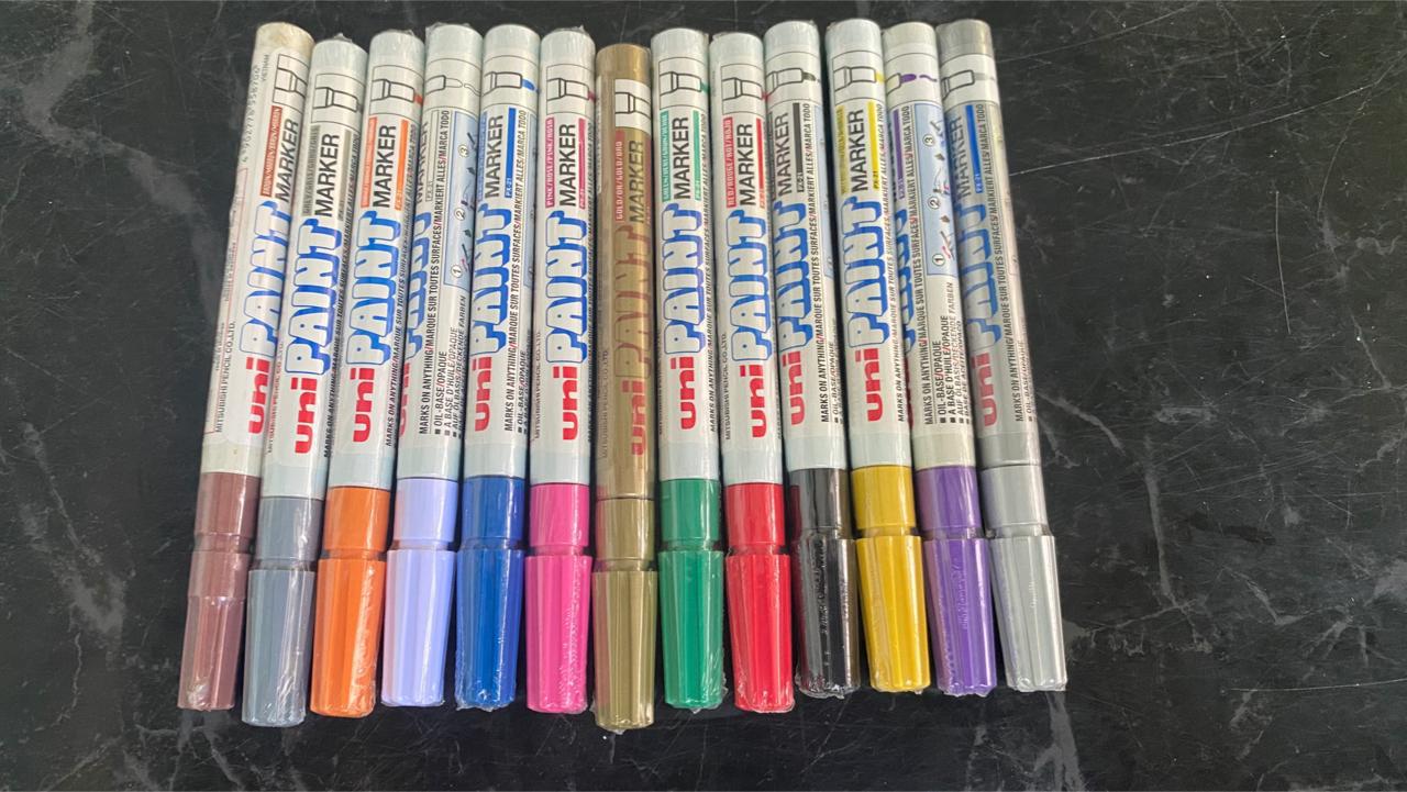 Uni Paint Marker 21