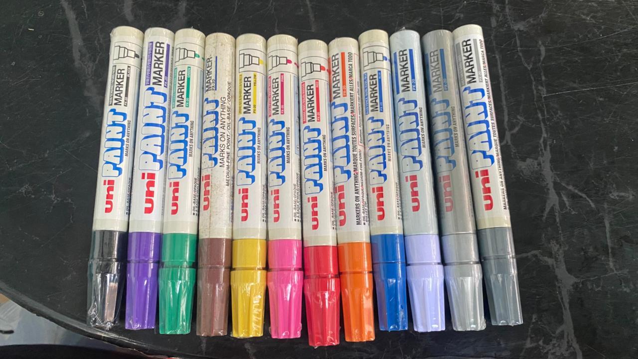 Uni Paint Marker 20