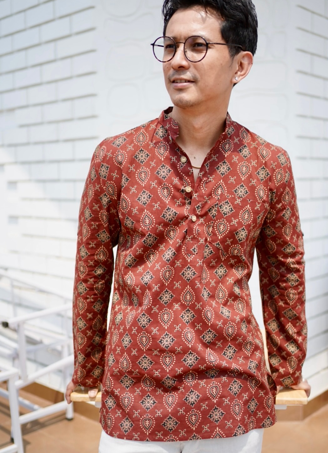 Maroon Paisley Motif