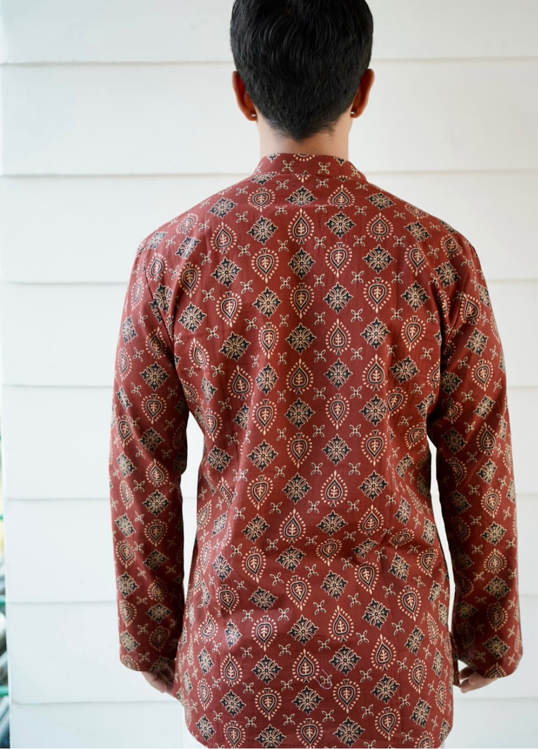 Maroon Paisley Motif