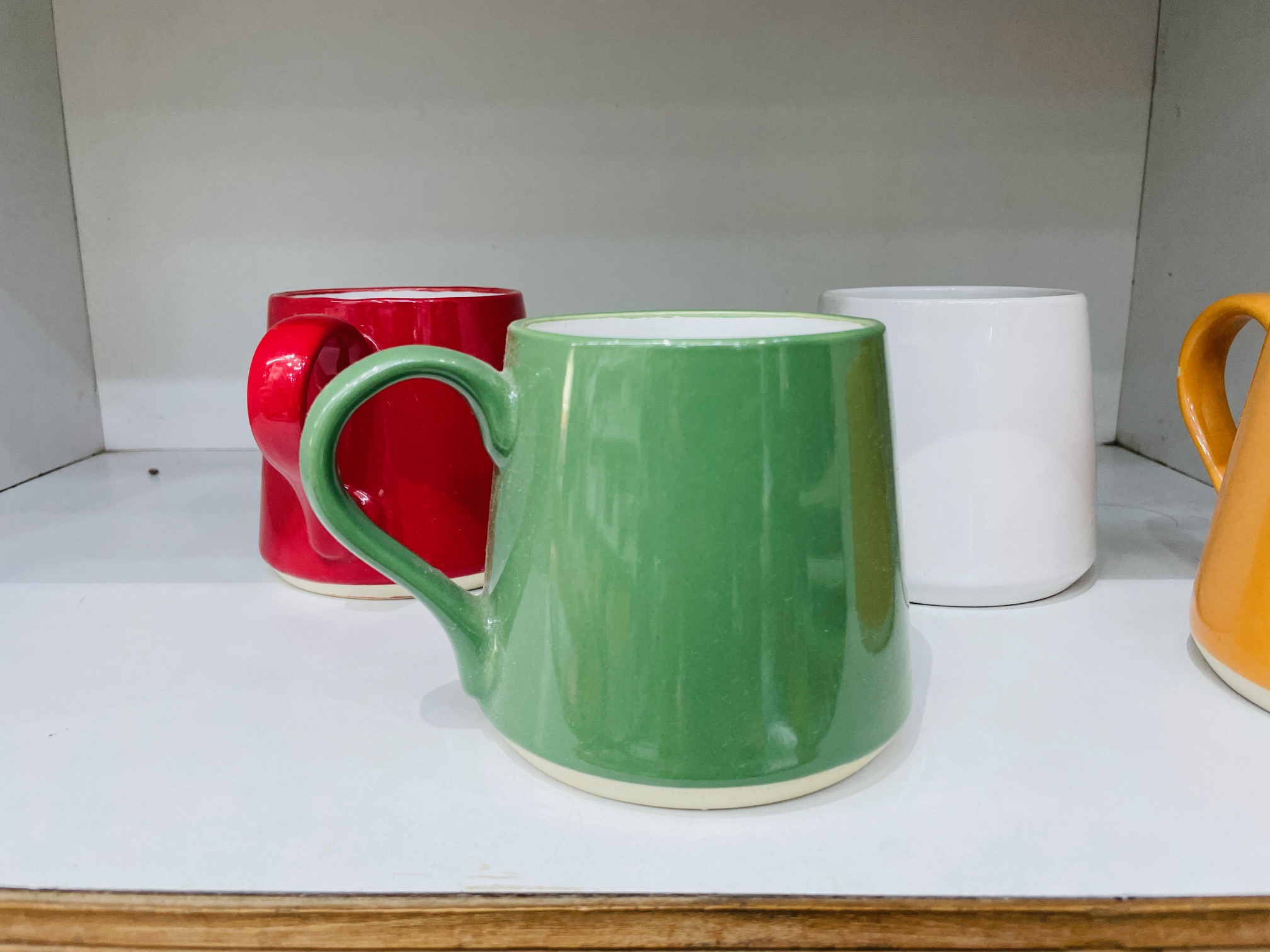 Glossy Ceramic coffee mugs