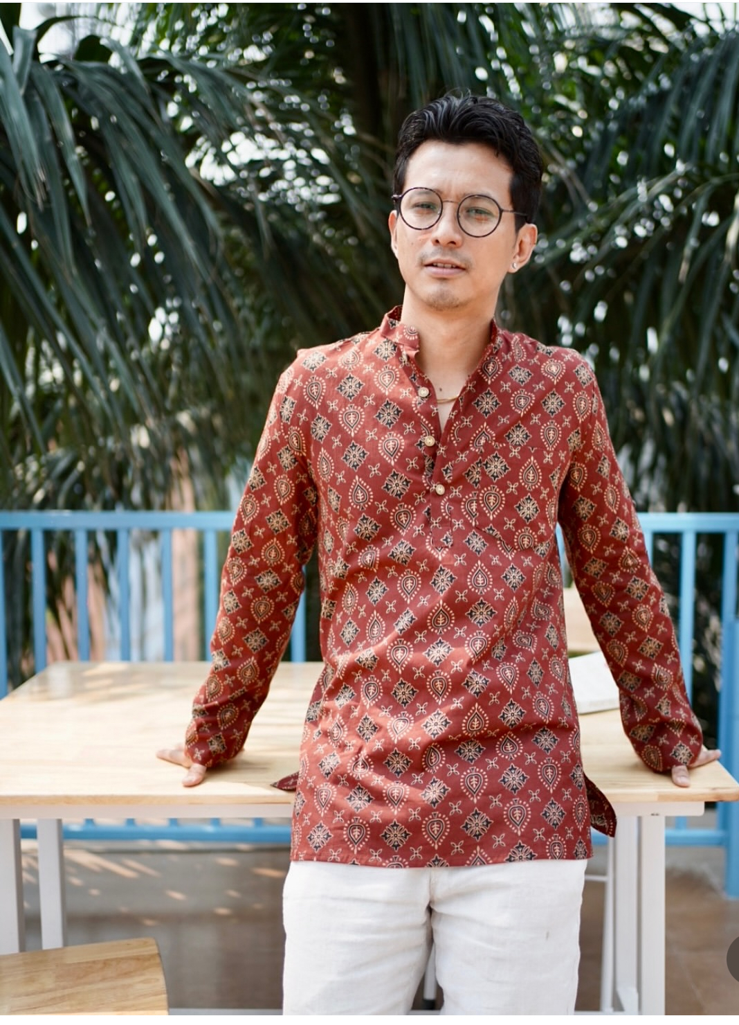 Maroon Paisley Motif