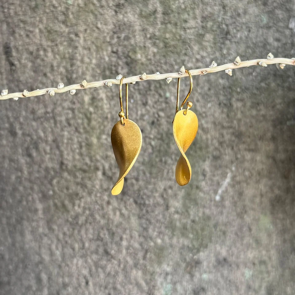 Twirl Gold Plated