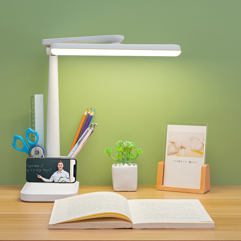 1319 LED Desk Lamp with Pen Holder