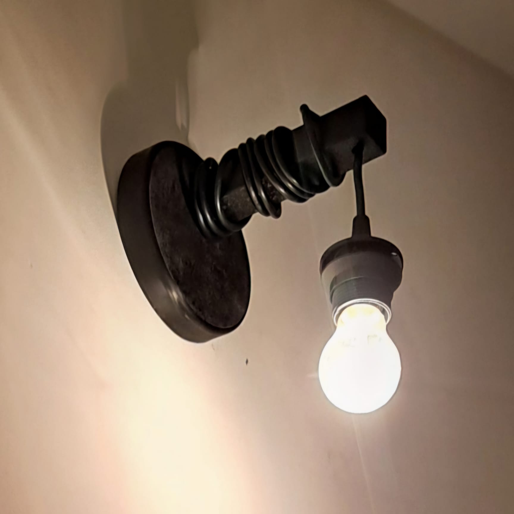 Lámpara de pared moderna