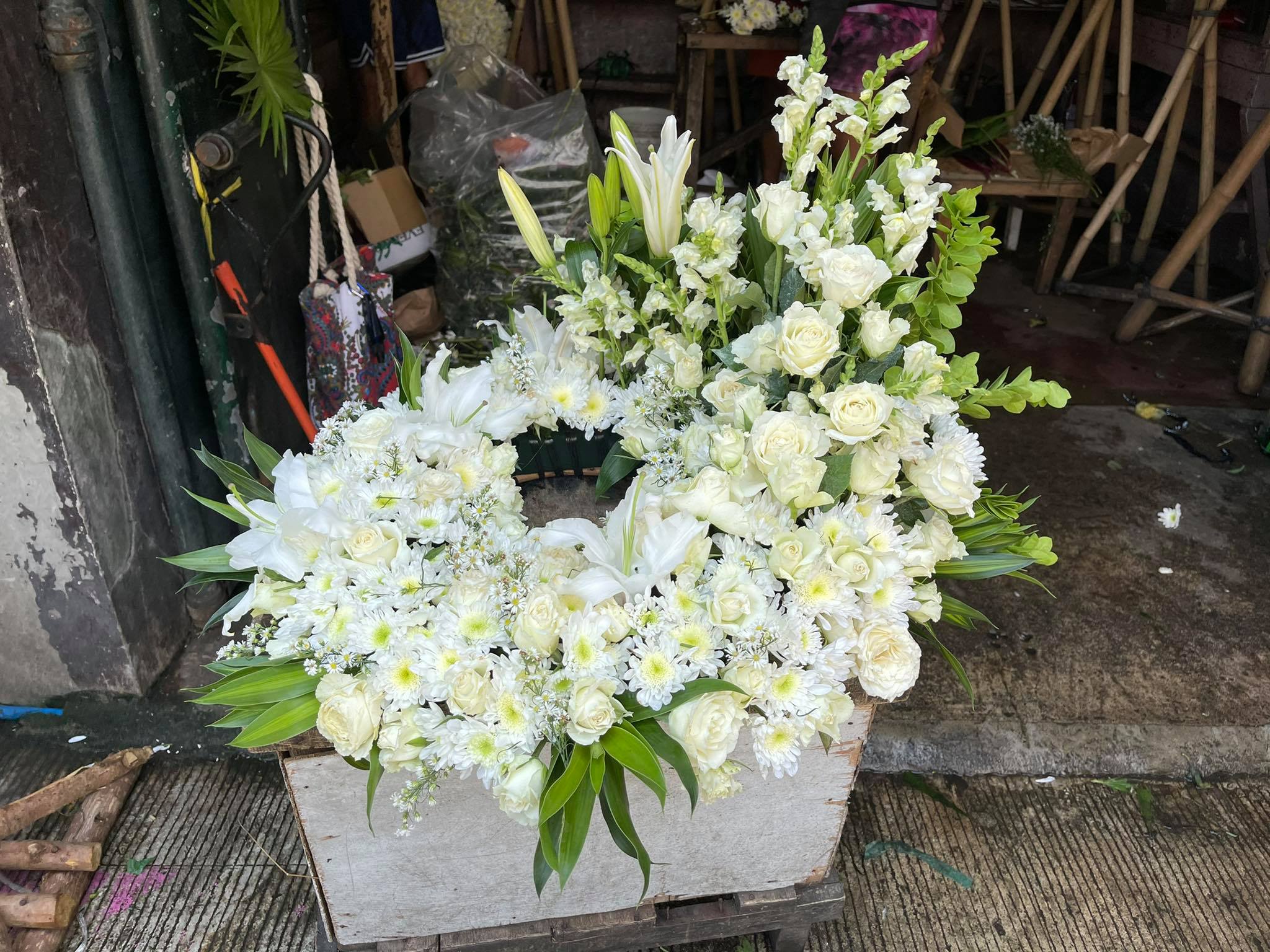  Floral Funeral #@ (URN)