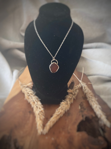 Solasta Necklace