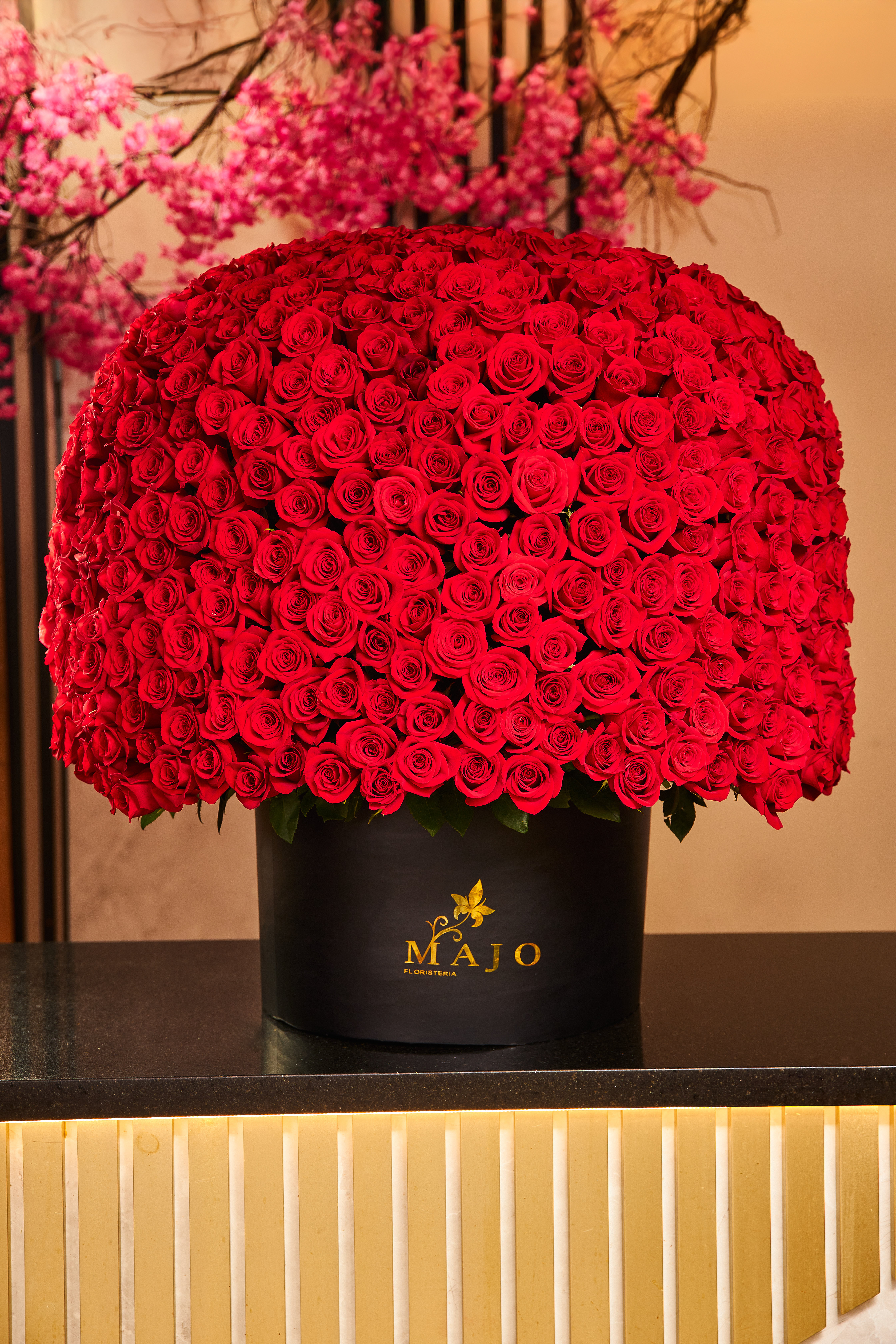 Buchon 500 rosas 🌹 - Floristería Majo Pereira