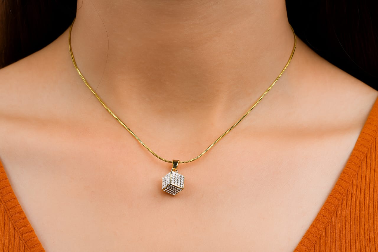 Chain Necklace with Cubic Pendant
