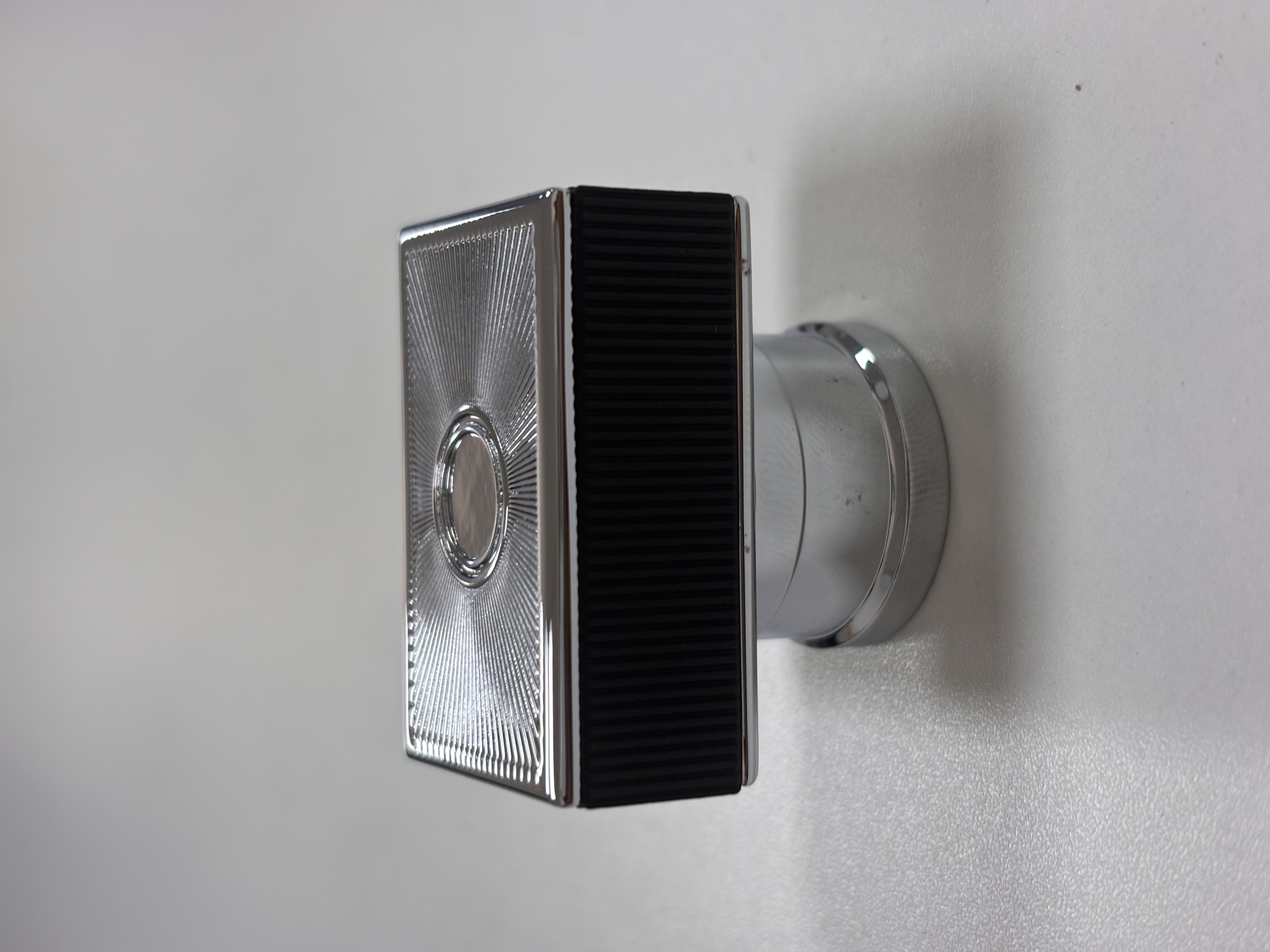 Zinc alloy perfume cap