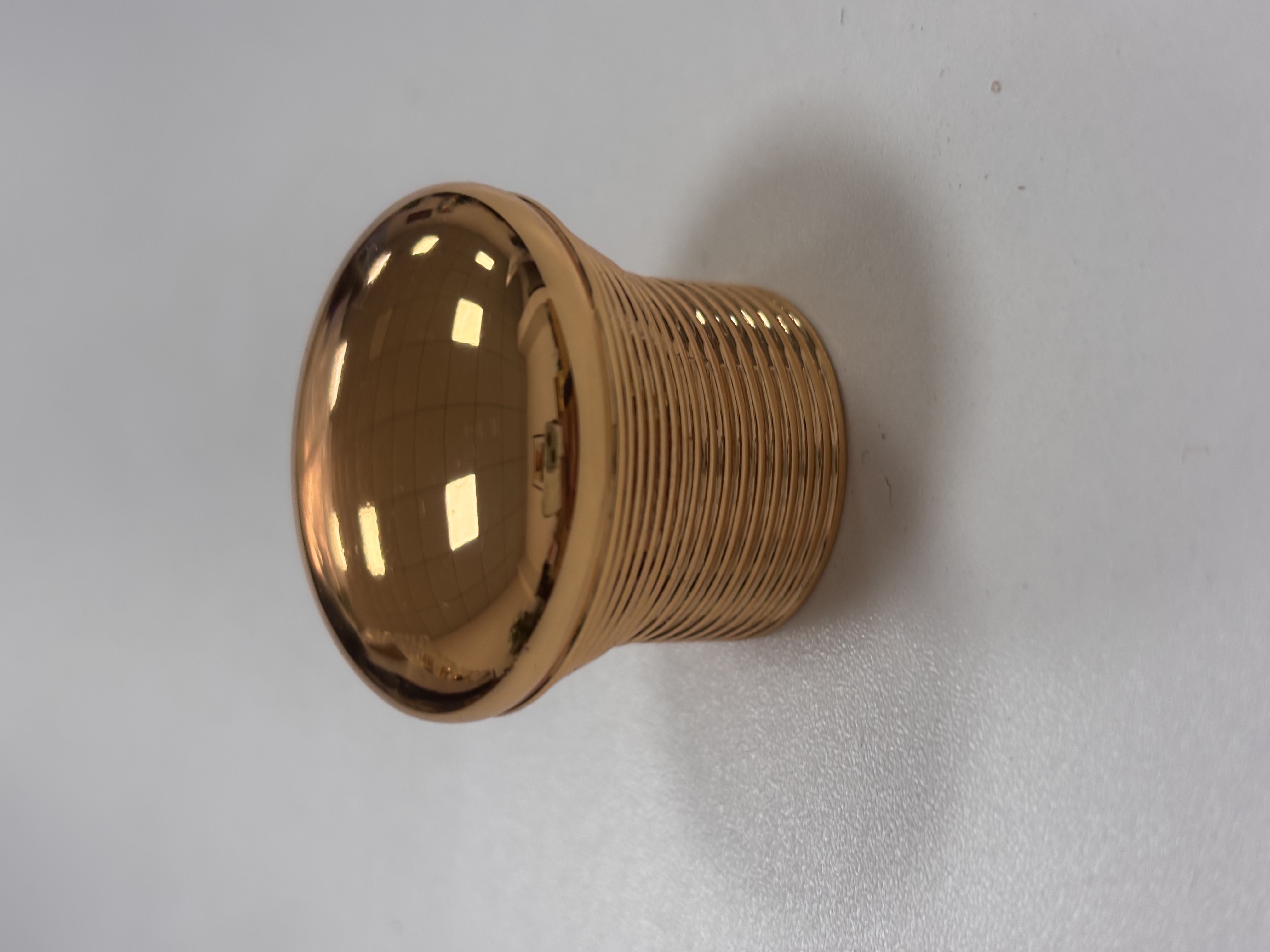 Zinc alloy perfume cap