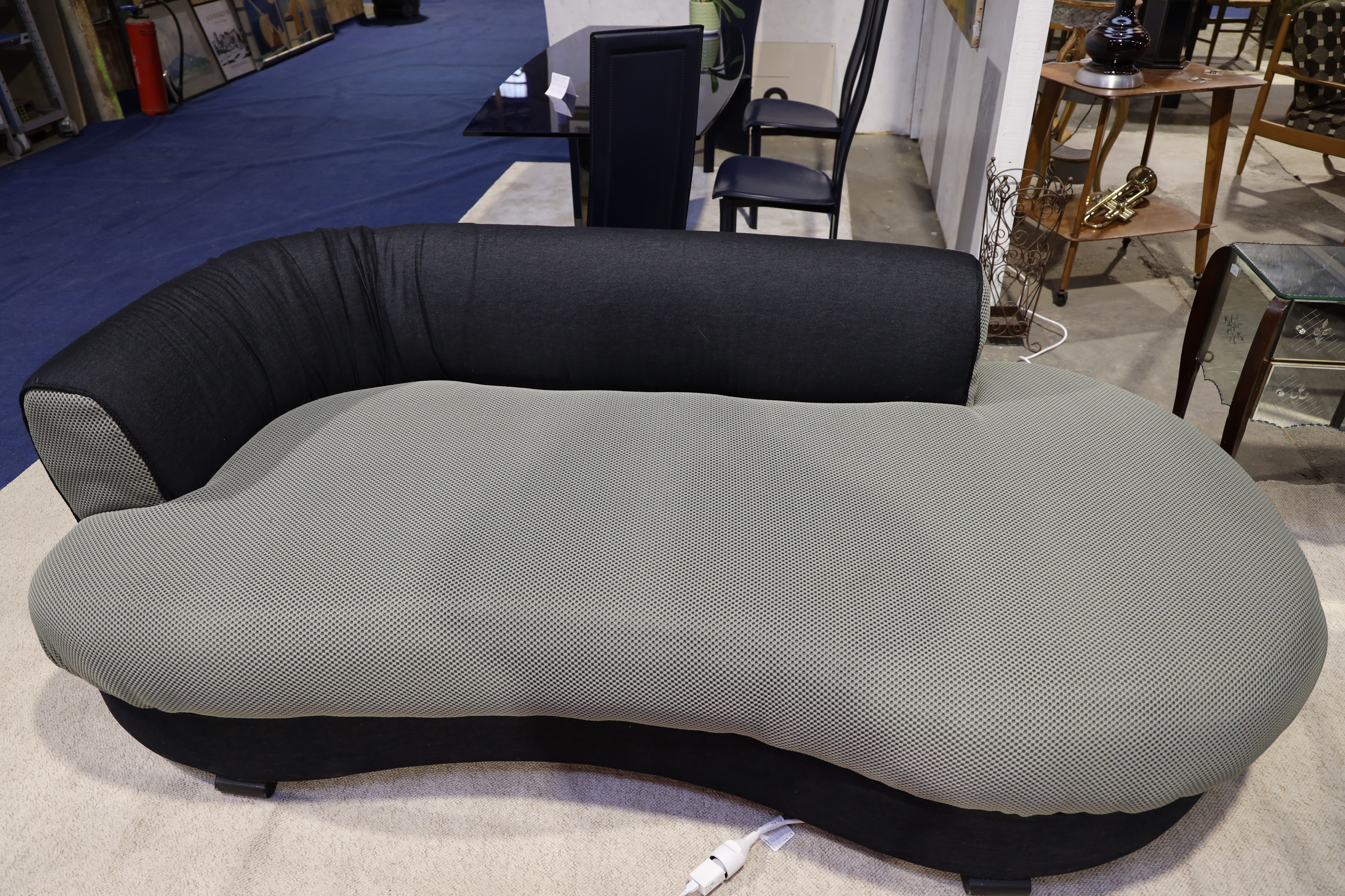 Canapé contemporain courbe