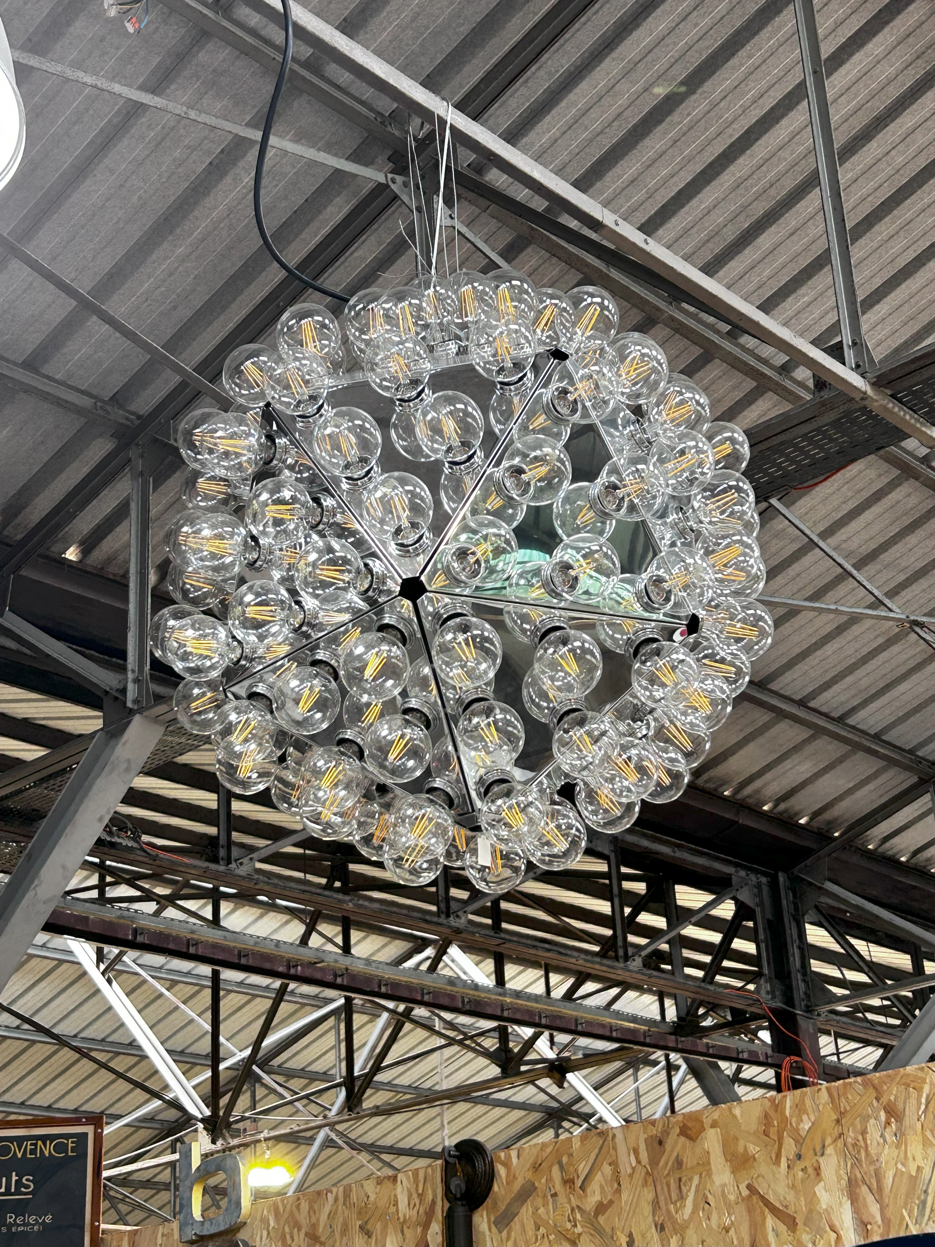 Luminaire plafond suspendu