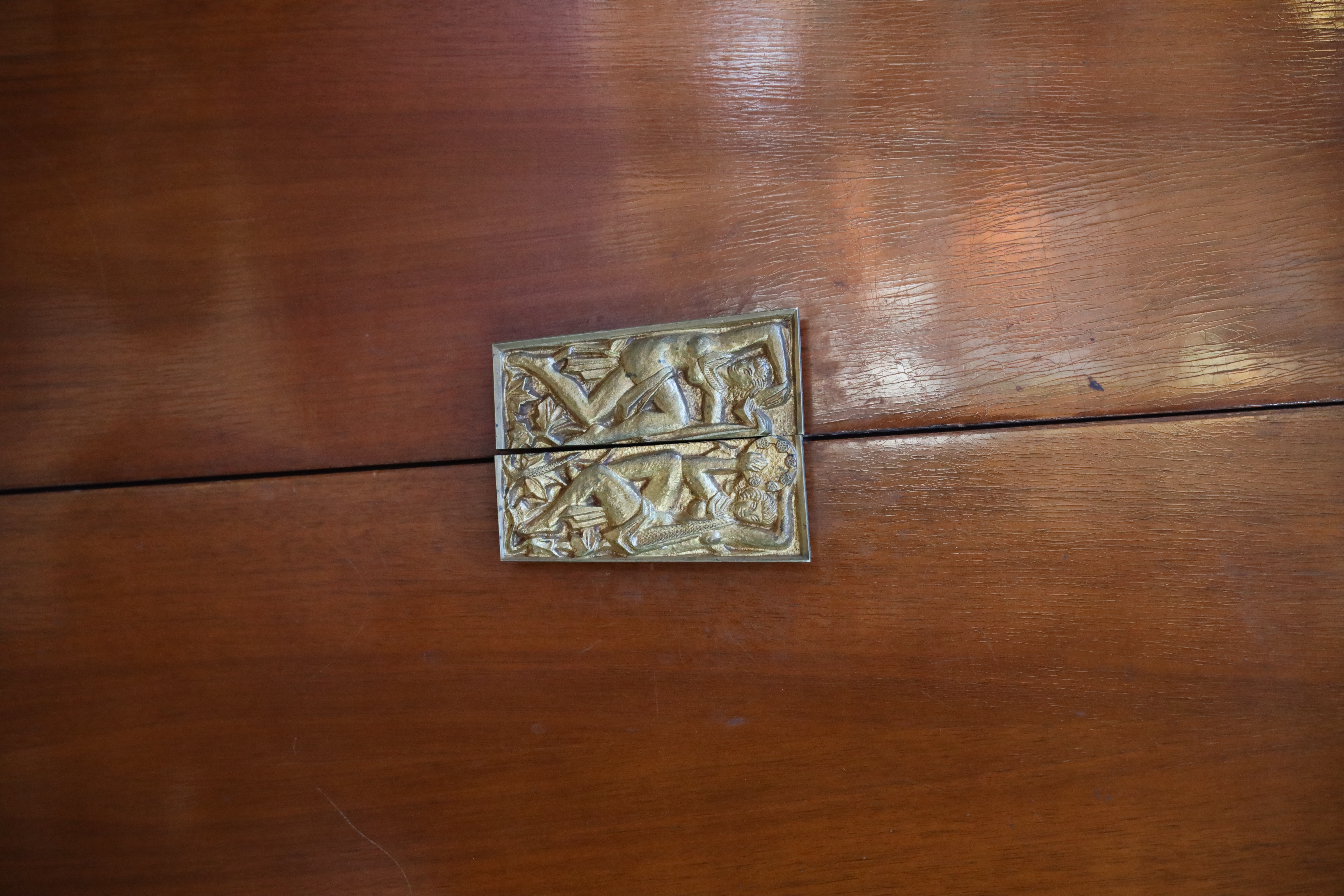 Petit meuble Philips en acajou et bronze