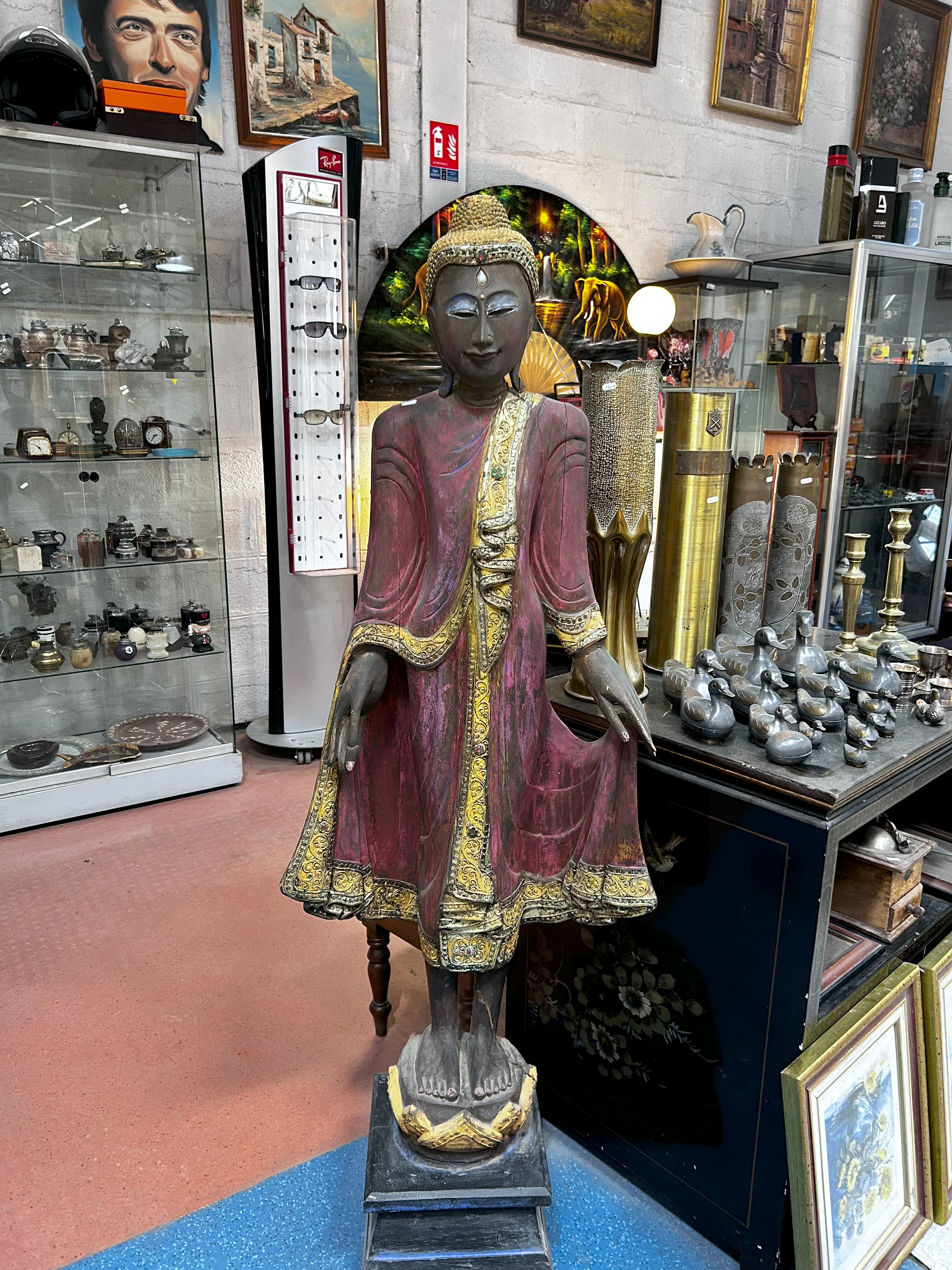 Grande statue de Bouddha