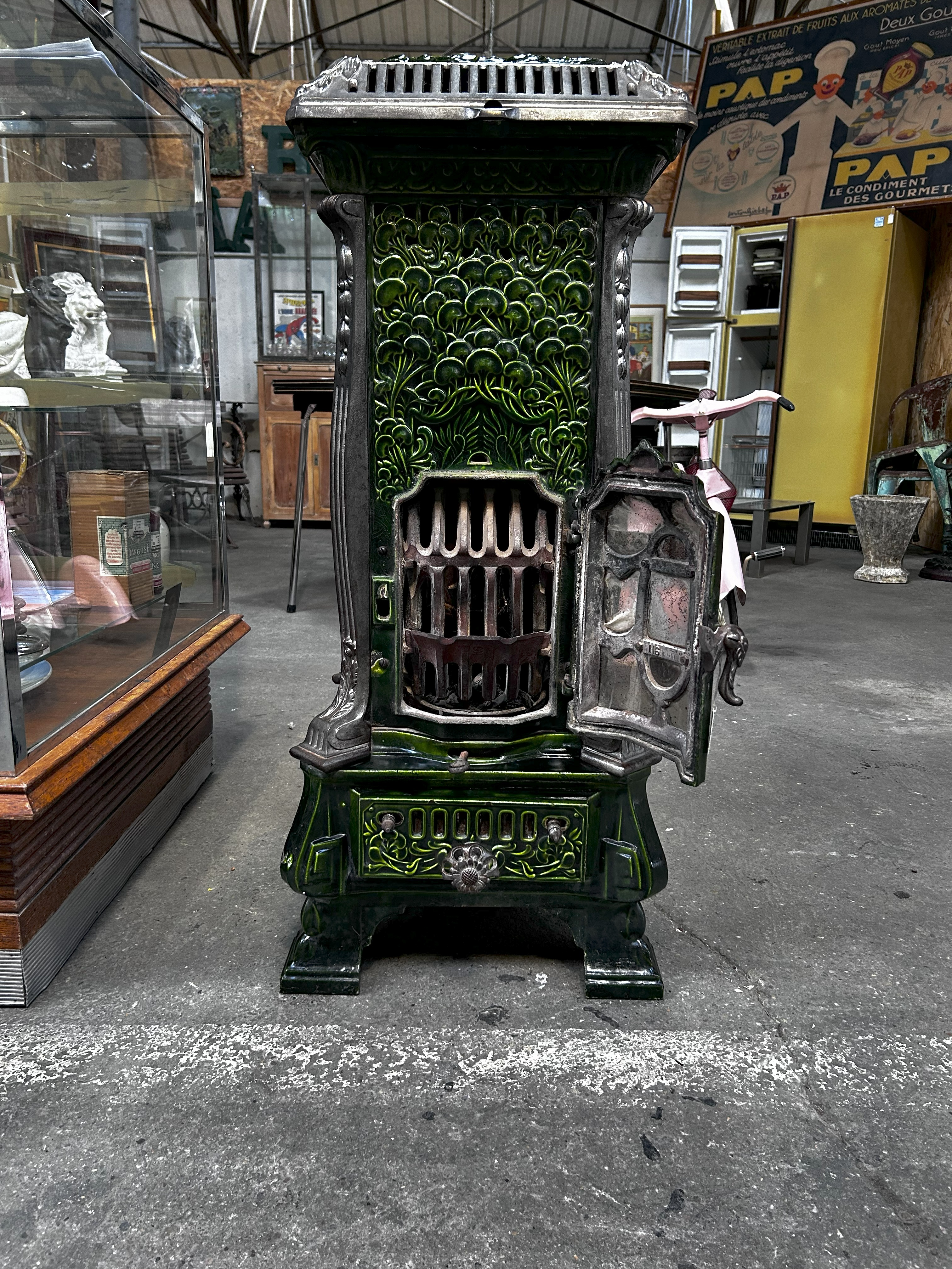 Ancien Poêle à charbon