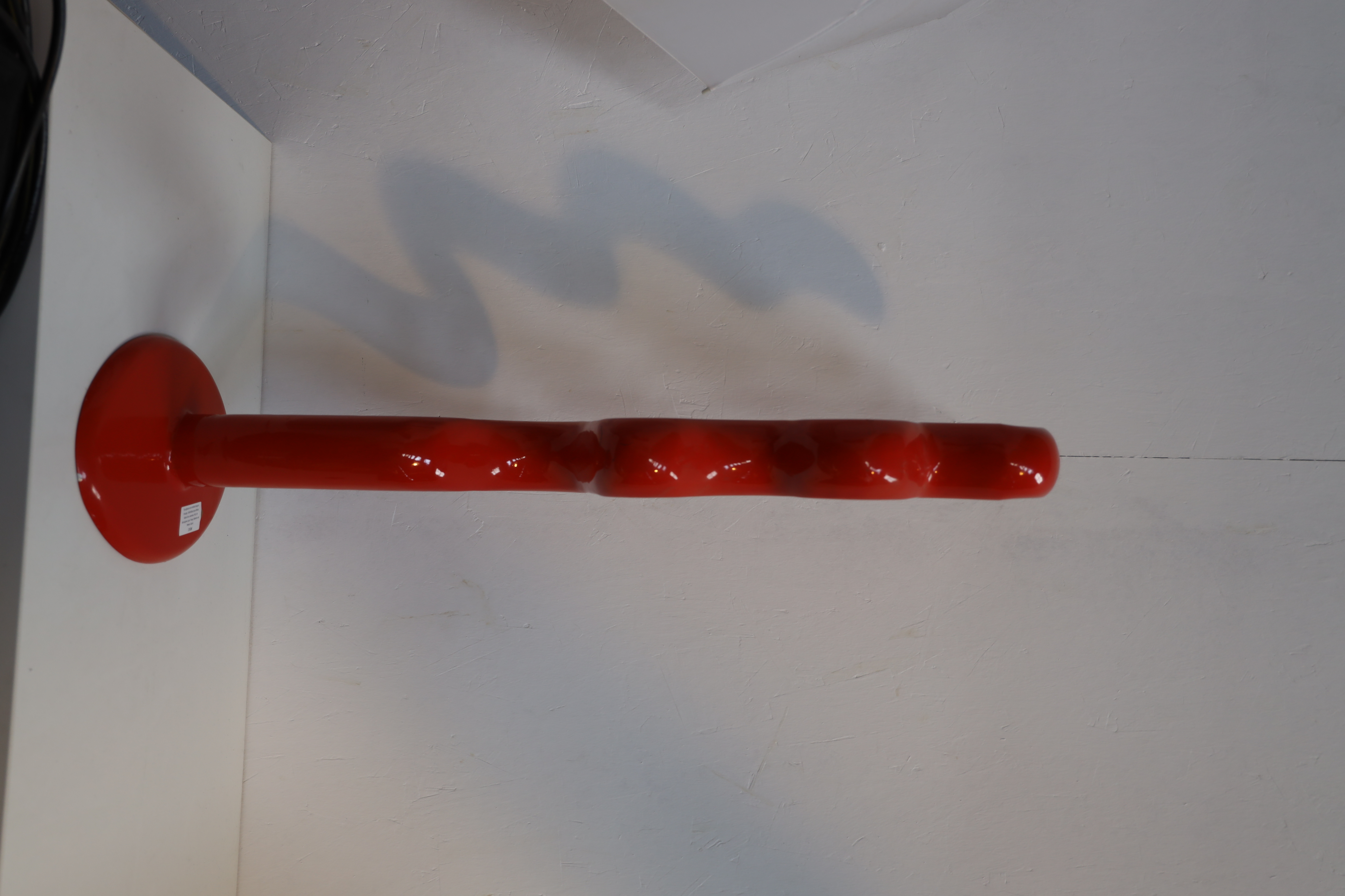 Sculpture “serpent” en metal  laqué rouge