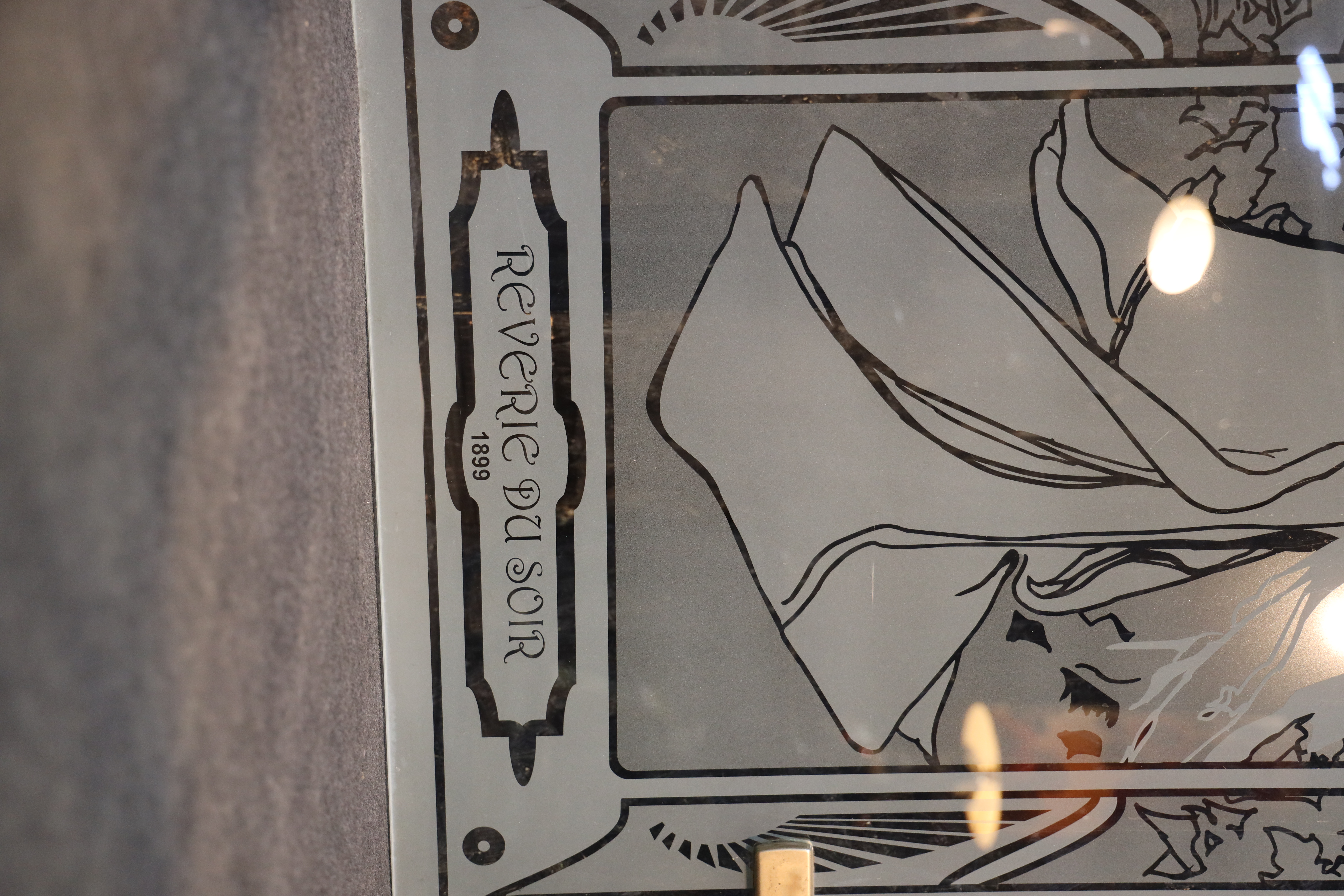 PORTE VITRÉE GRAVÉE STYLE ALPHONSE MUCHA – “RÊVERIE DU SOIR”