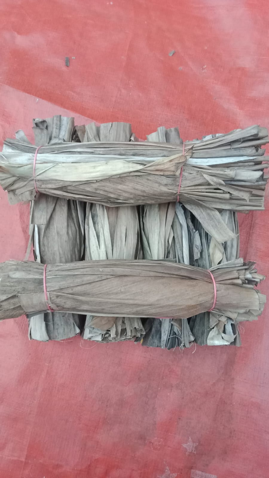 Dried Banana Leaves Bundles