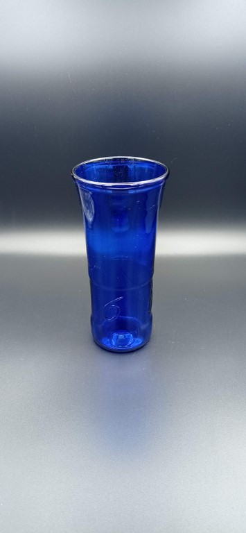 Verre bleu 1664 