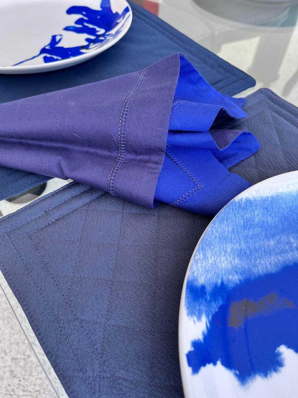 Prato de porcelana decorativo