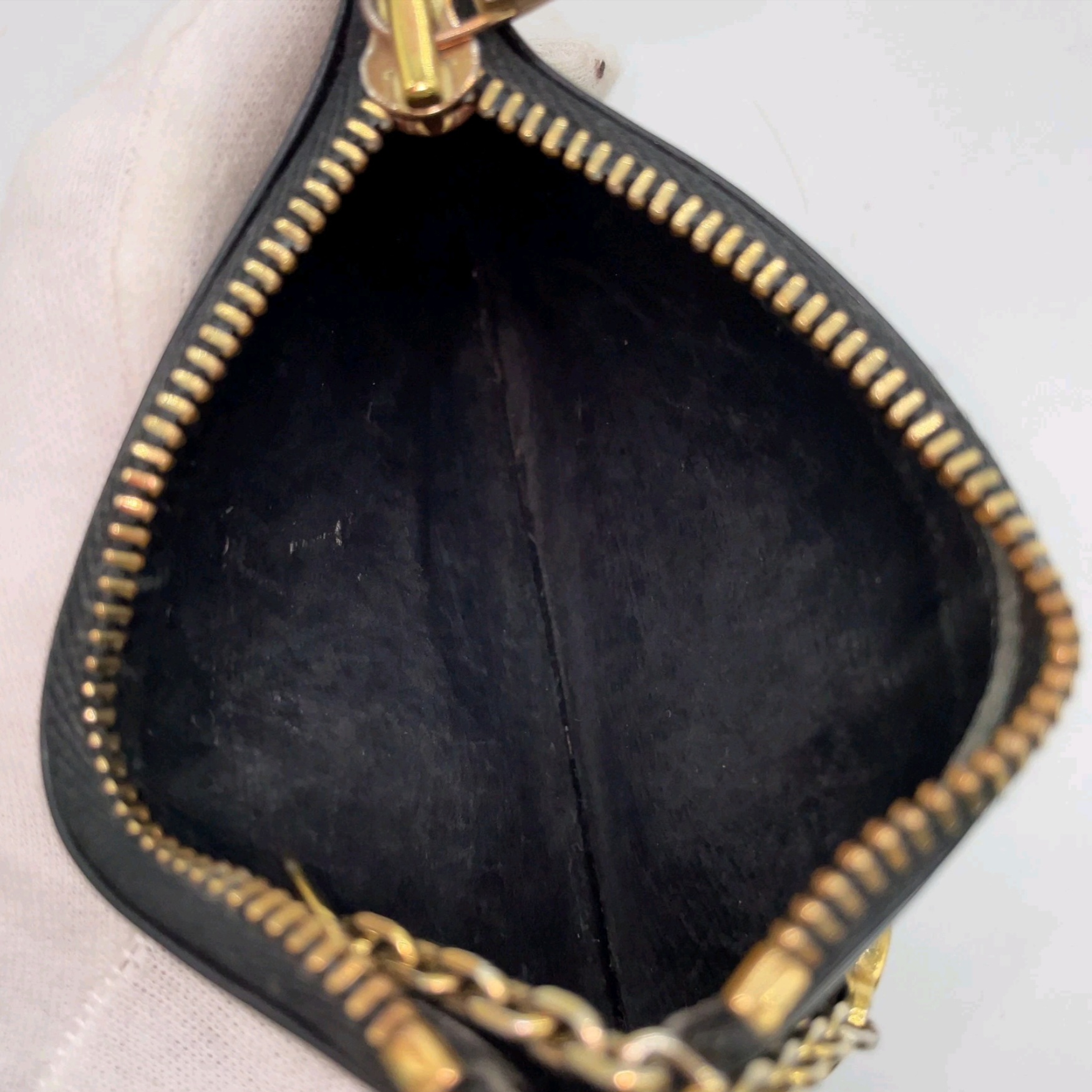  Louis Vuitton Black Epi Pochette Key case with key chain