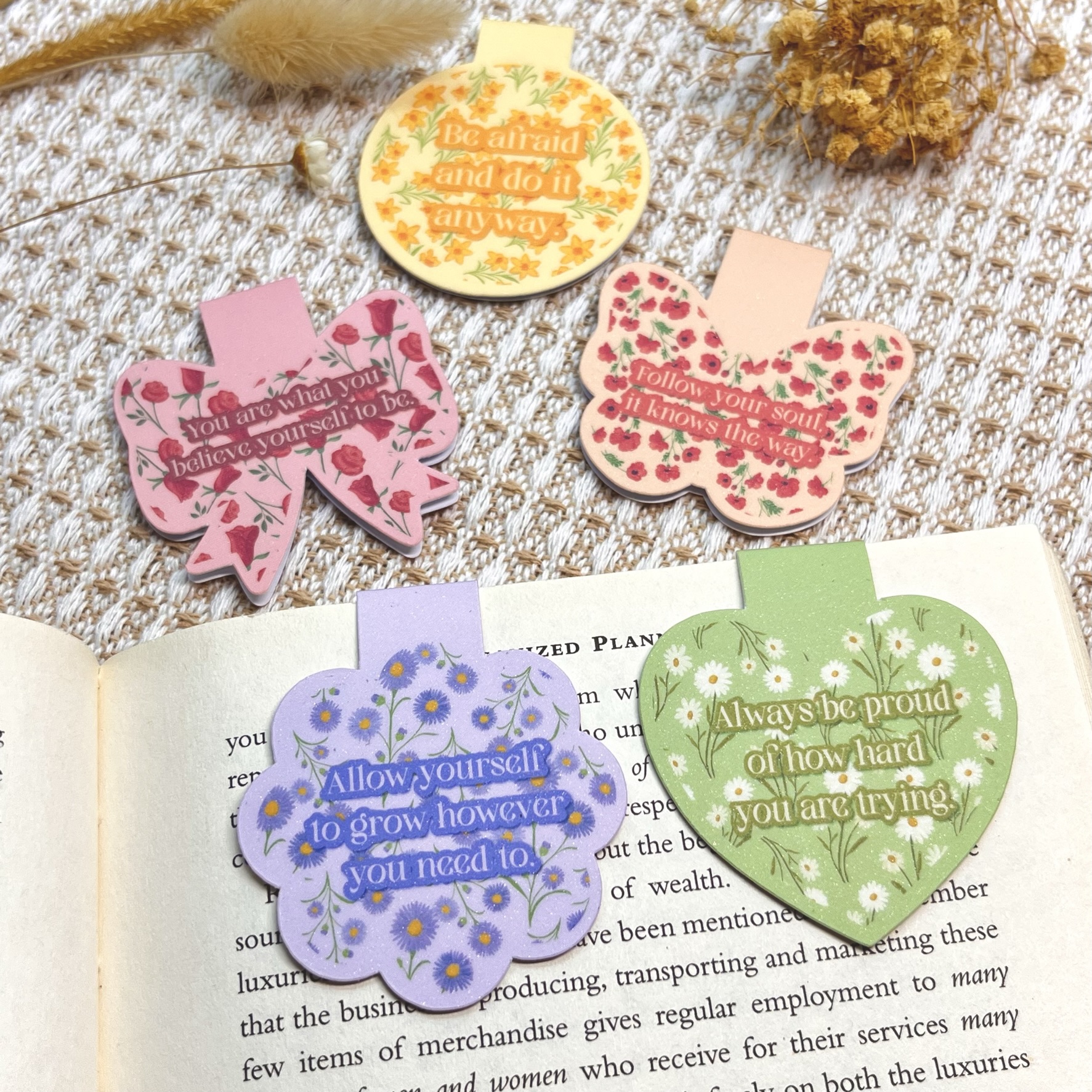 Floral Patterned Inspirational Magnetic Bookmarks