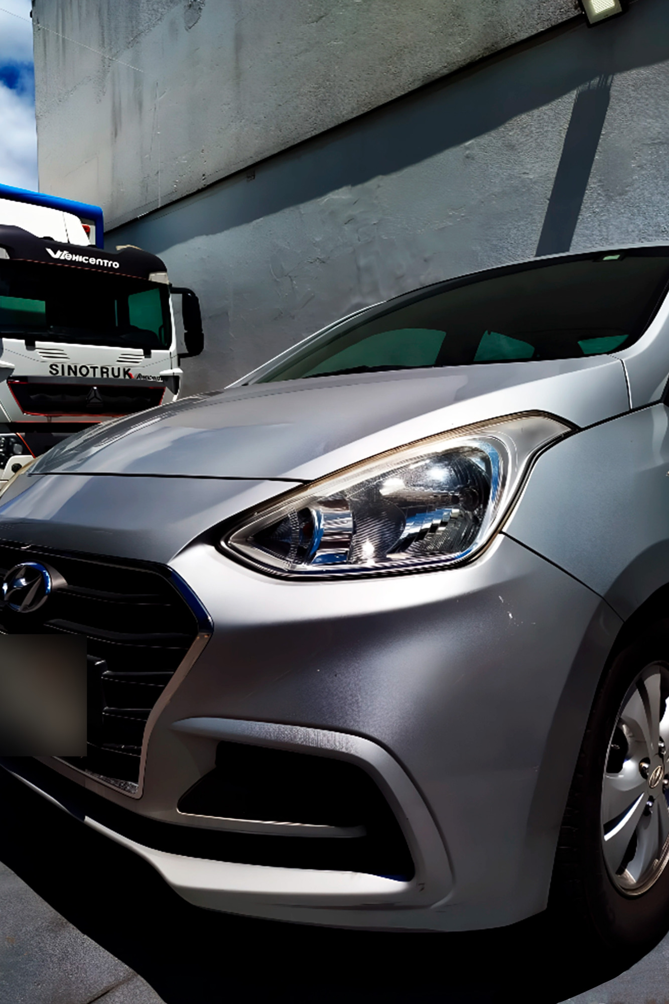 Hyundai Grand i10 – Plateado