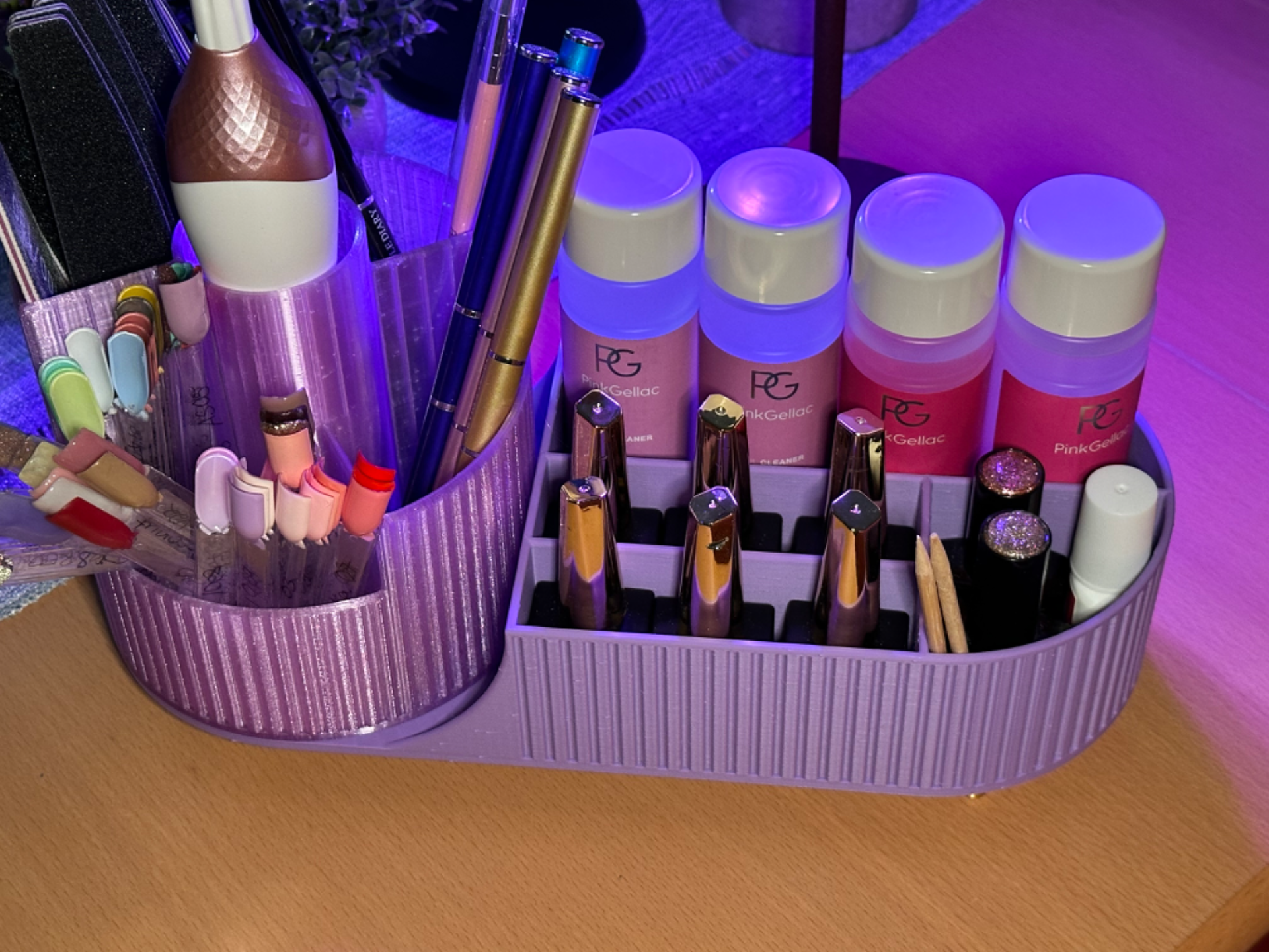 Rotating makeup organizer