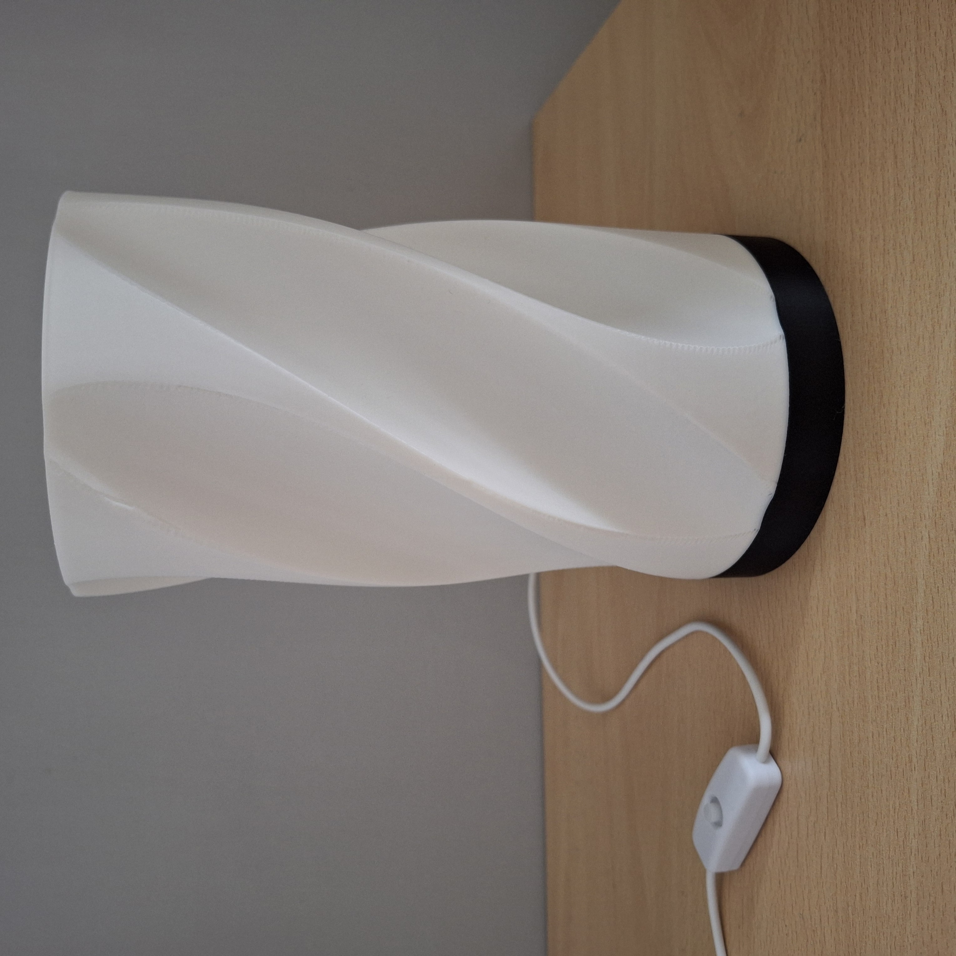 Spiral Twister Table Lamp 
